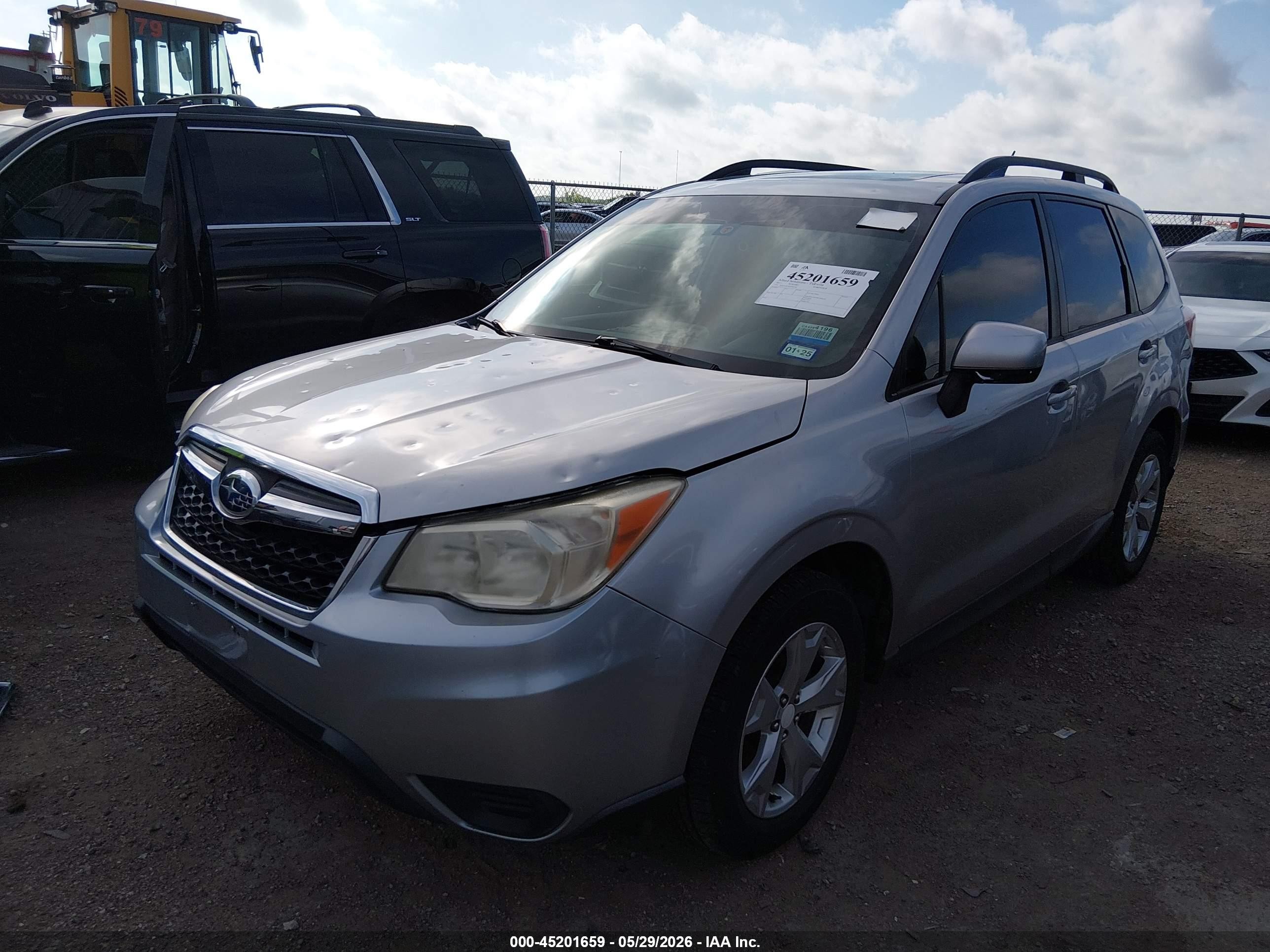 2015 Subaru Forester 2.5i Premium Silver vin: JF2SJADC6FH400785