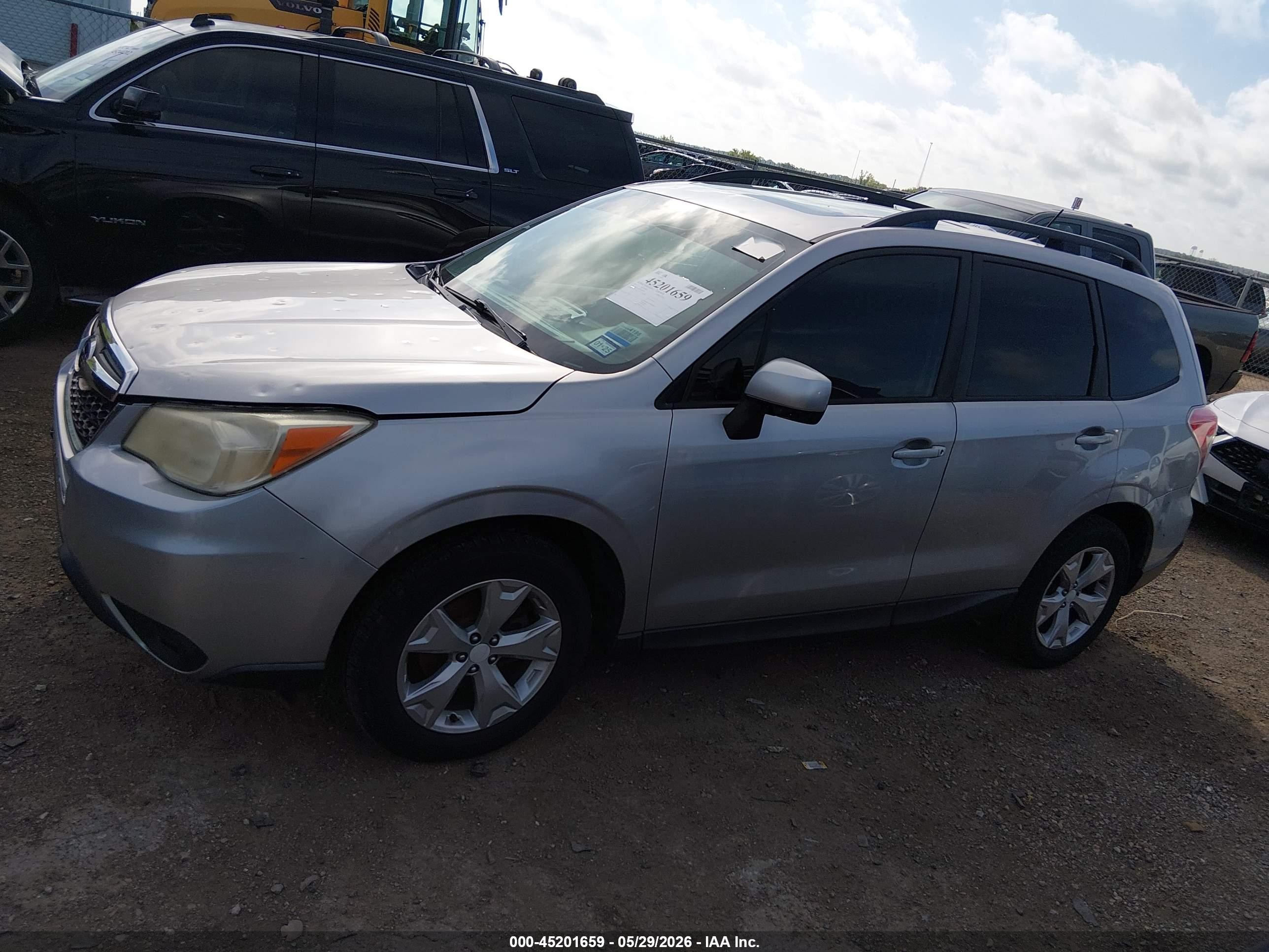 2015 Subaru Forester 2.5i Premium Silver vin: JF2SJADC6FH400785