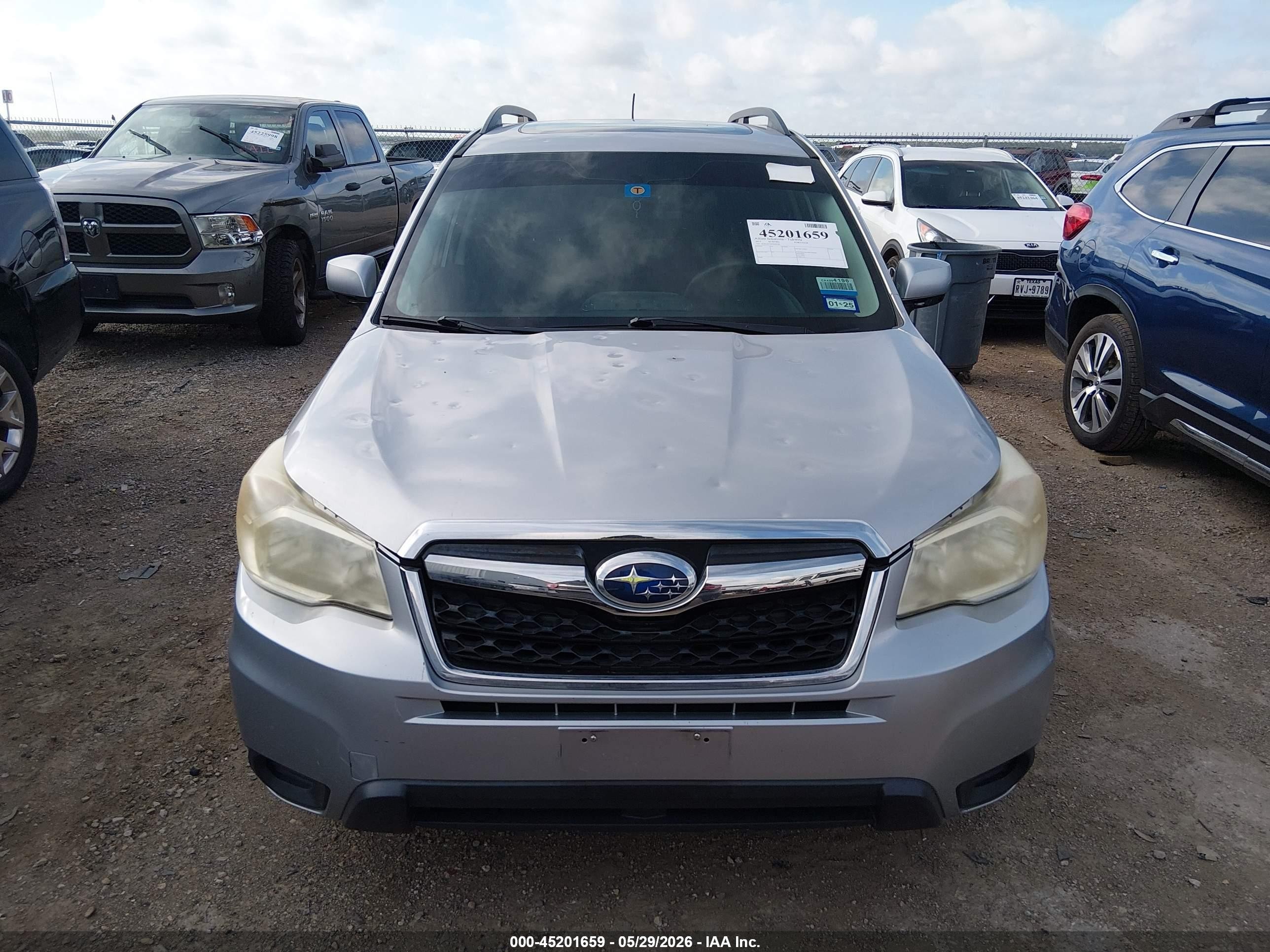 2015 Subaru Forester 2.5i Premium Silver vin: JF2SJADC6FH400785