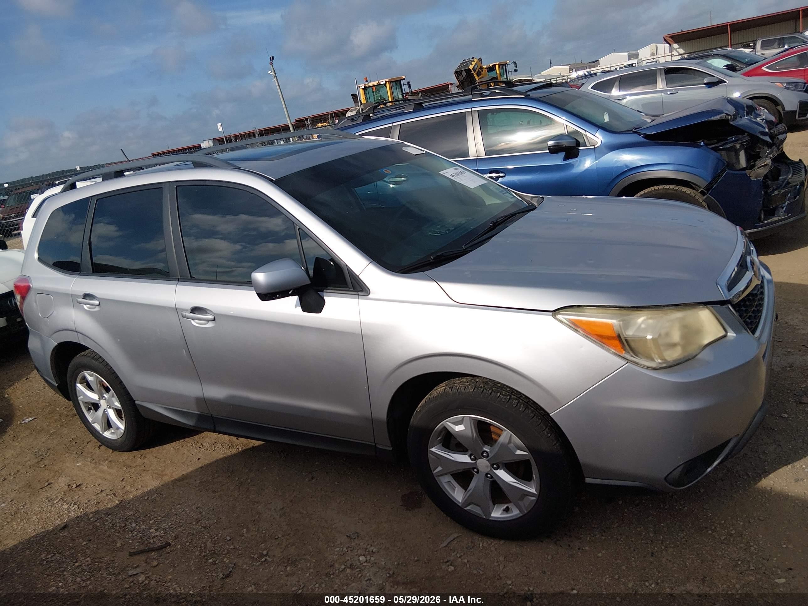 2015 Subaru Forester 2.5i Premium Silver vin: JF2SJADC6FH400785