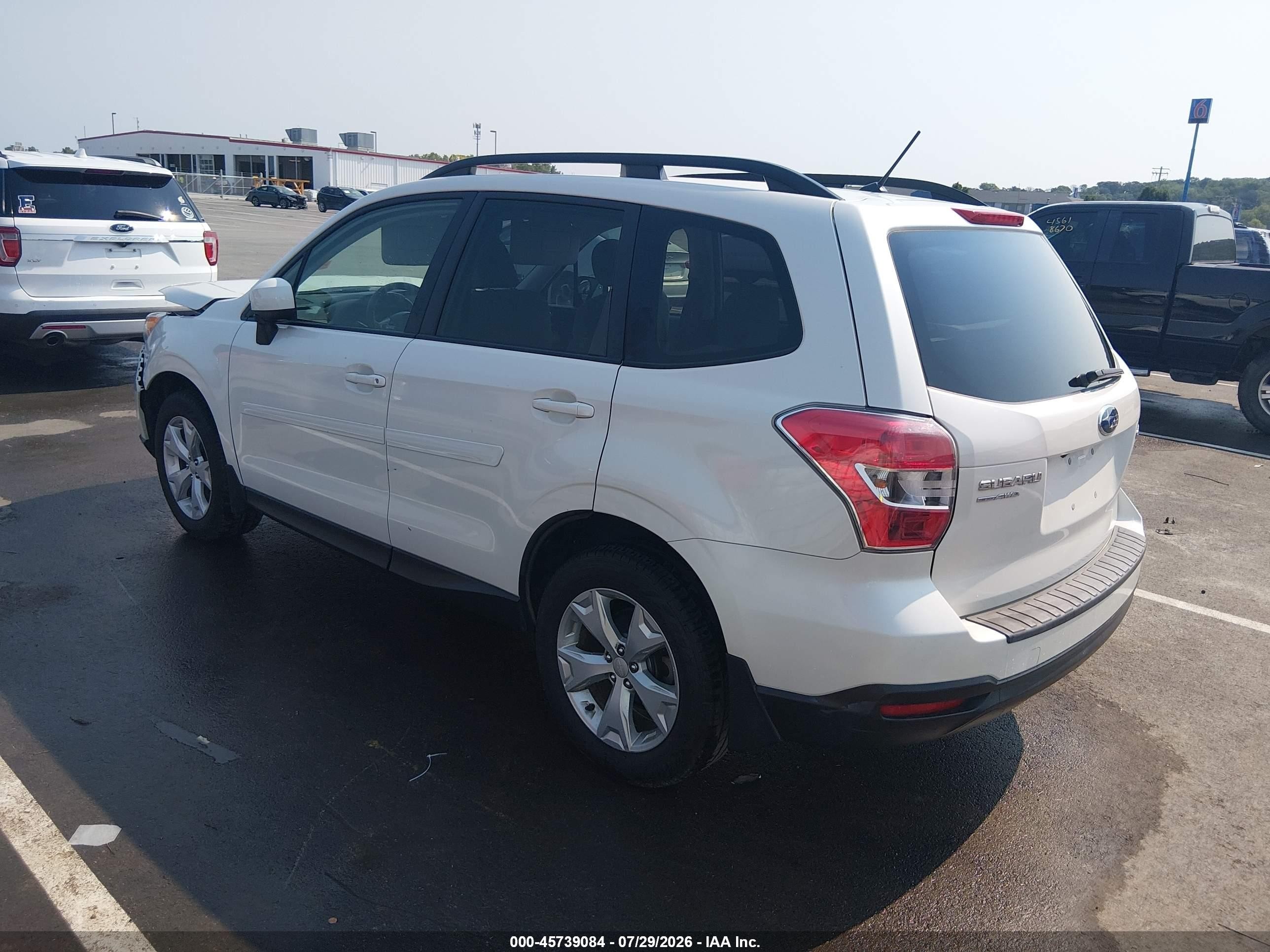 2015 Subaru Forester 2.5i Premium Белый vin: JF2SJADC6FH434645