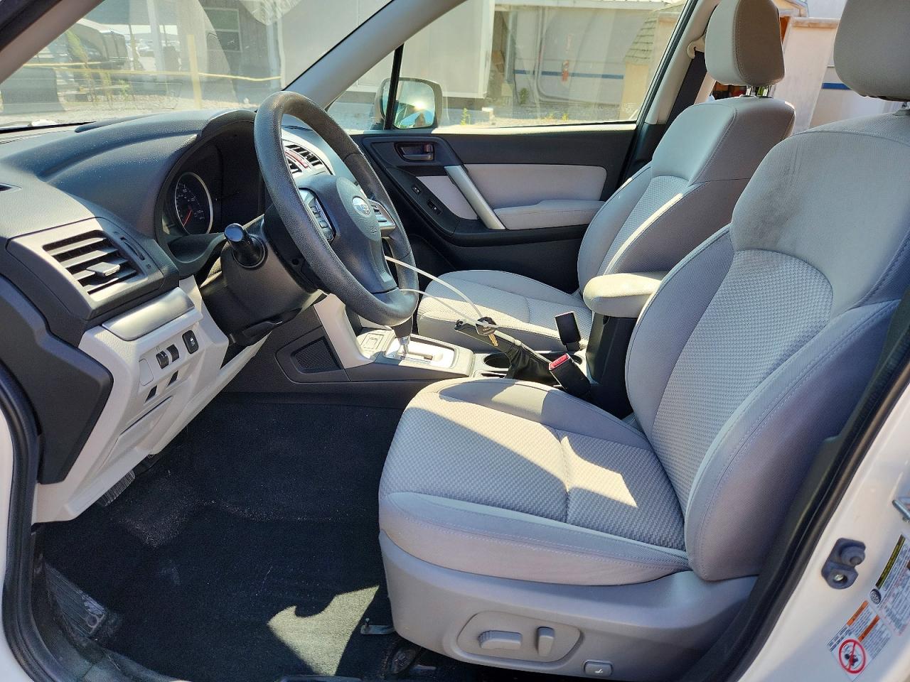 2015 Subaru Forester 2.5i Premium White vin: JF2SJADC6FH464034