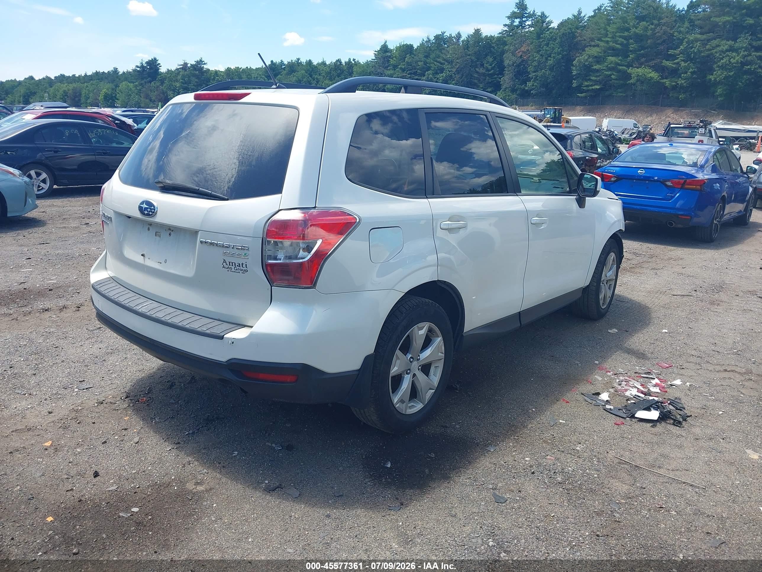 2015 Subaru Forester 2.5i Premium White vin: JF2SJADC6FH481531