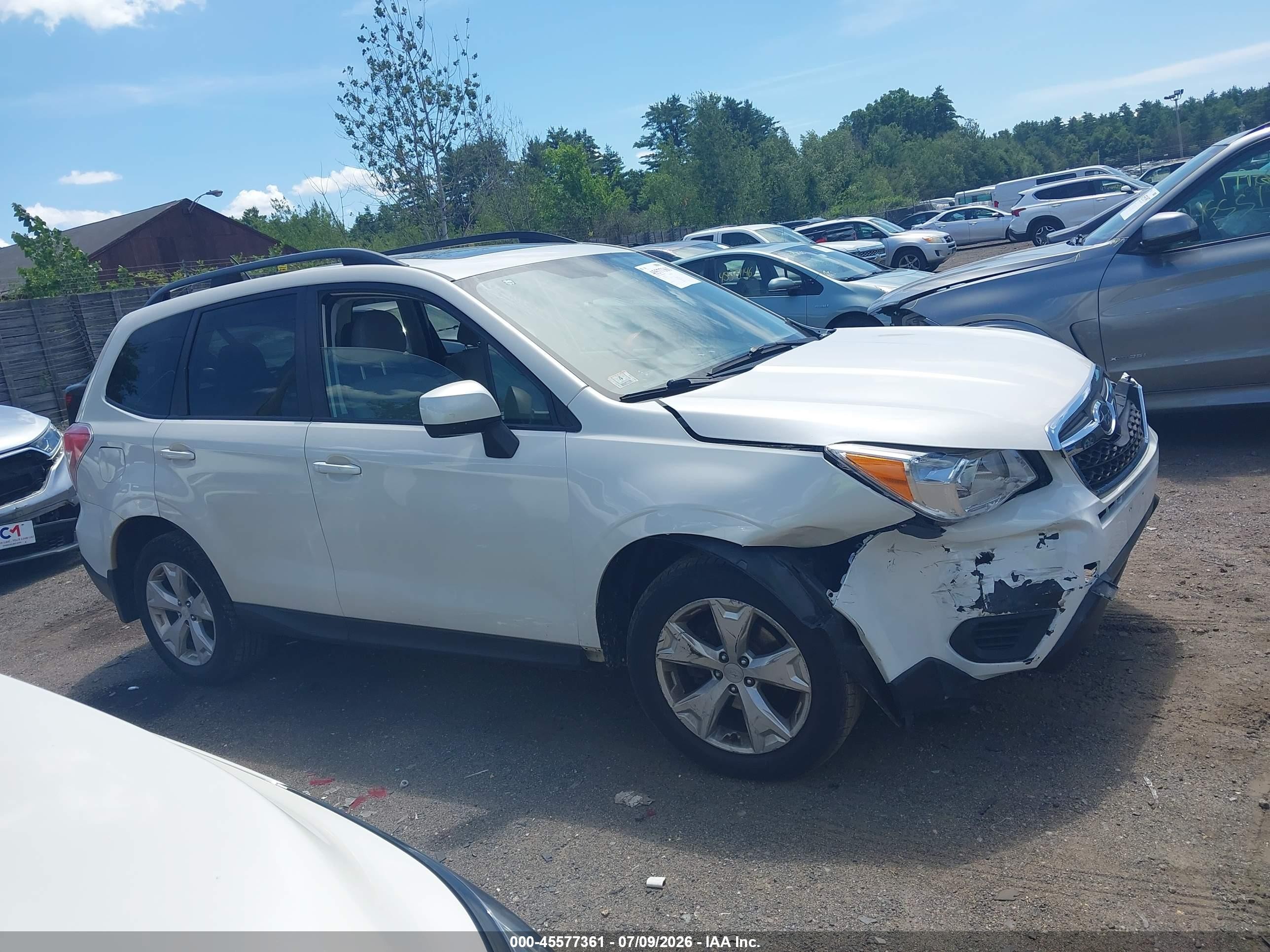 2015 Subaru Forester 2.5i Premium White vin: JF2SJADC6FH481531