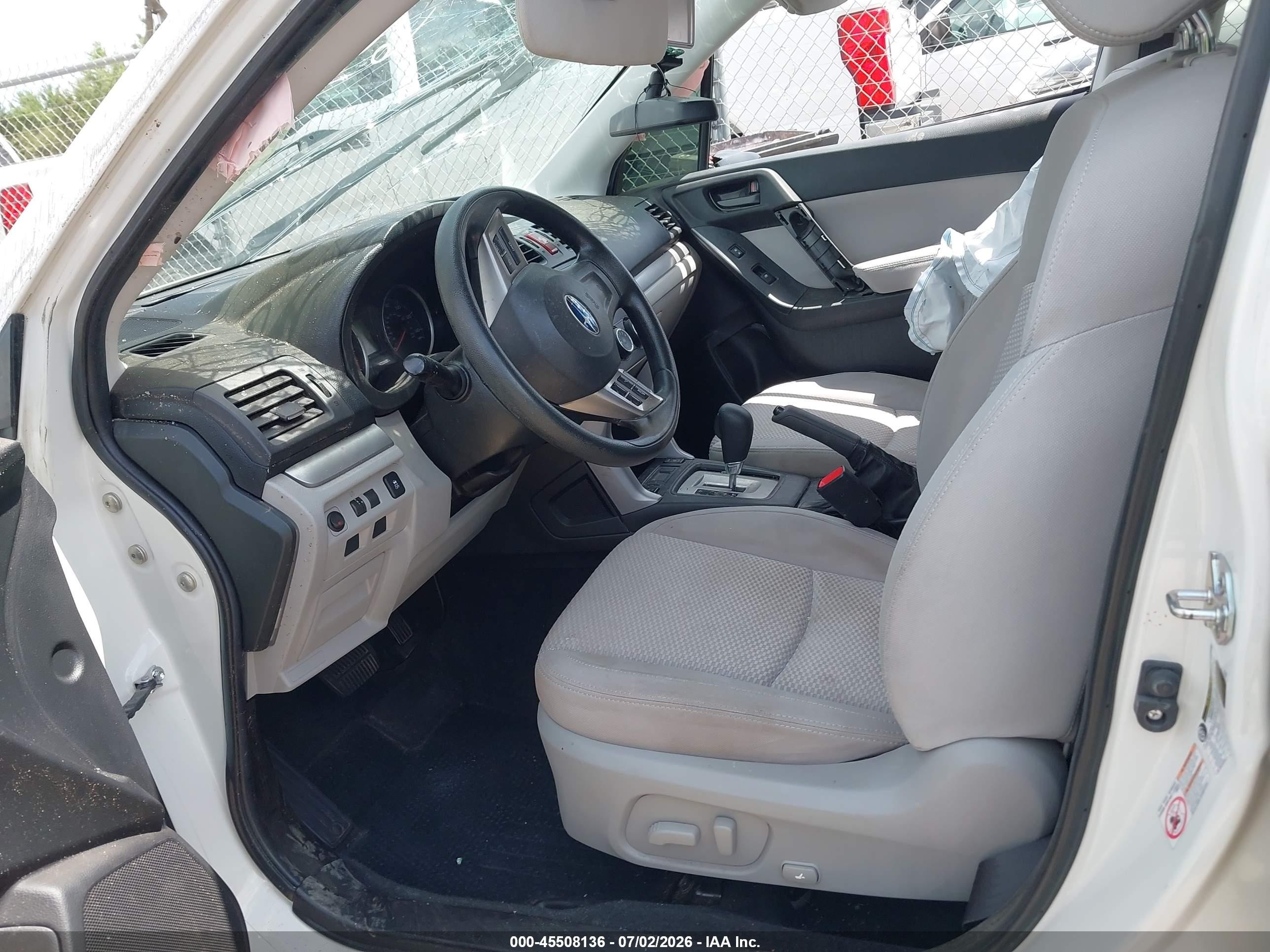 2015 Subaru Forester 2.5i Premium White vin: JF2SJADC6FH486602