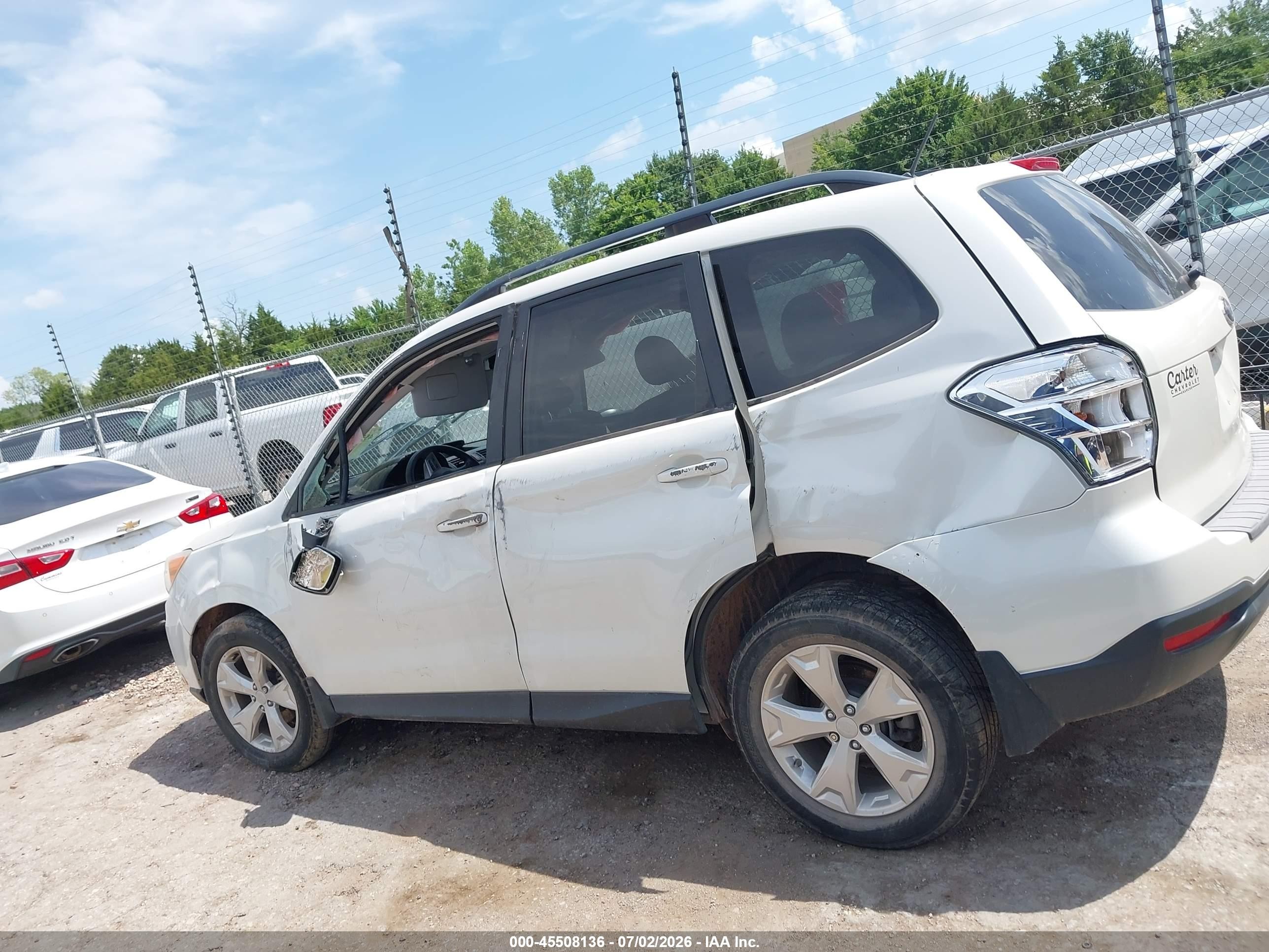 2015 Subaru Forester 2.5i Premium White vin: JF2SJADC6FH486602