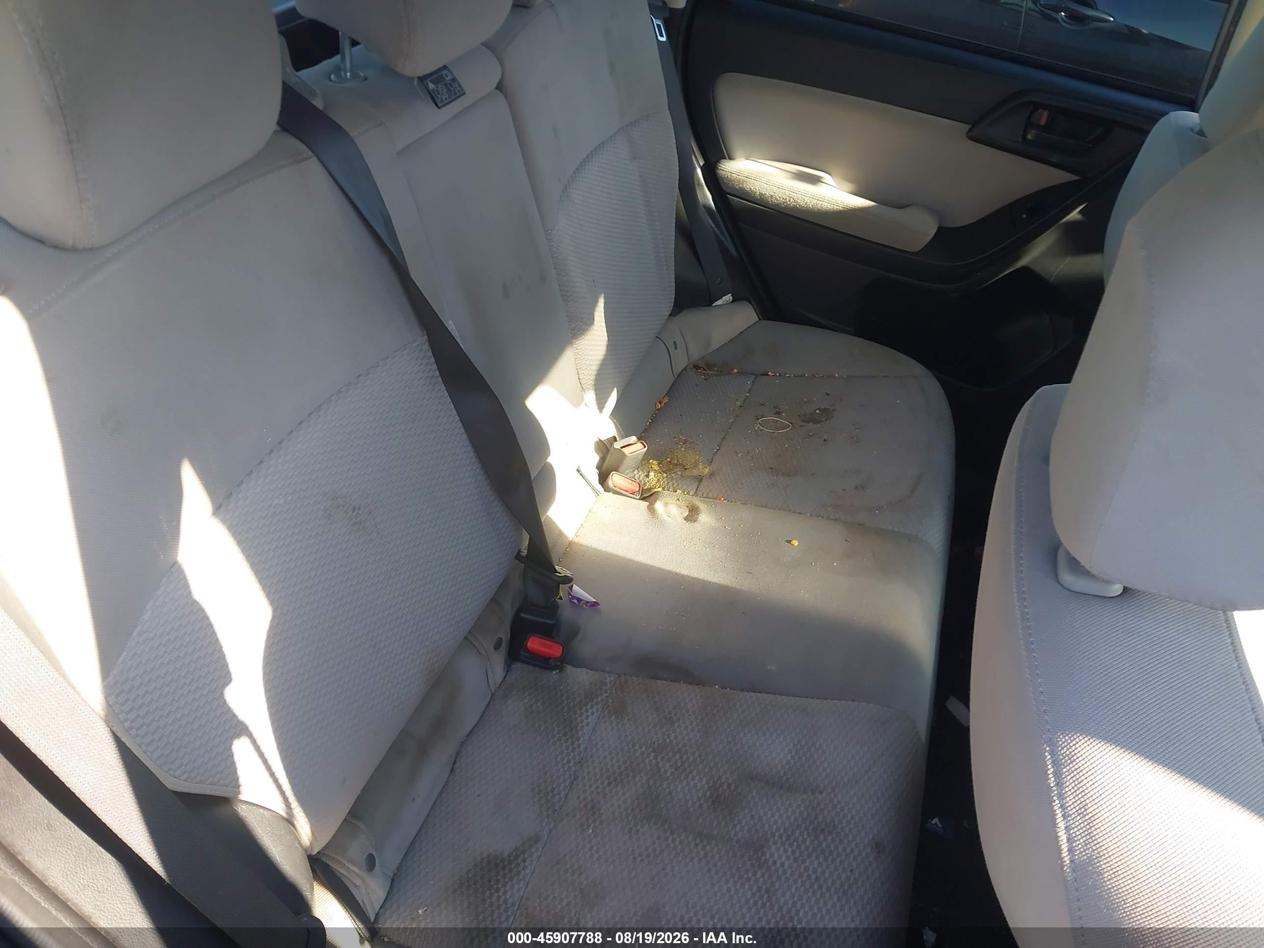 2015 Subaru Forester 2.5i Premium Silver vin: JF2SJADC6FH500286