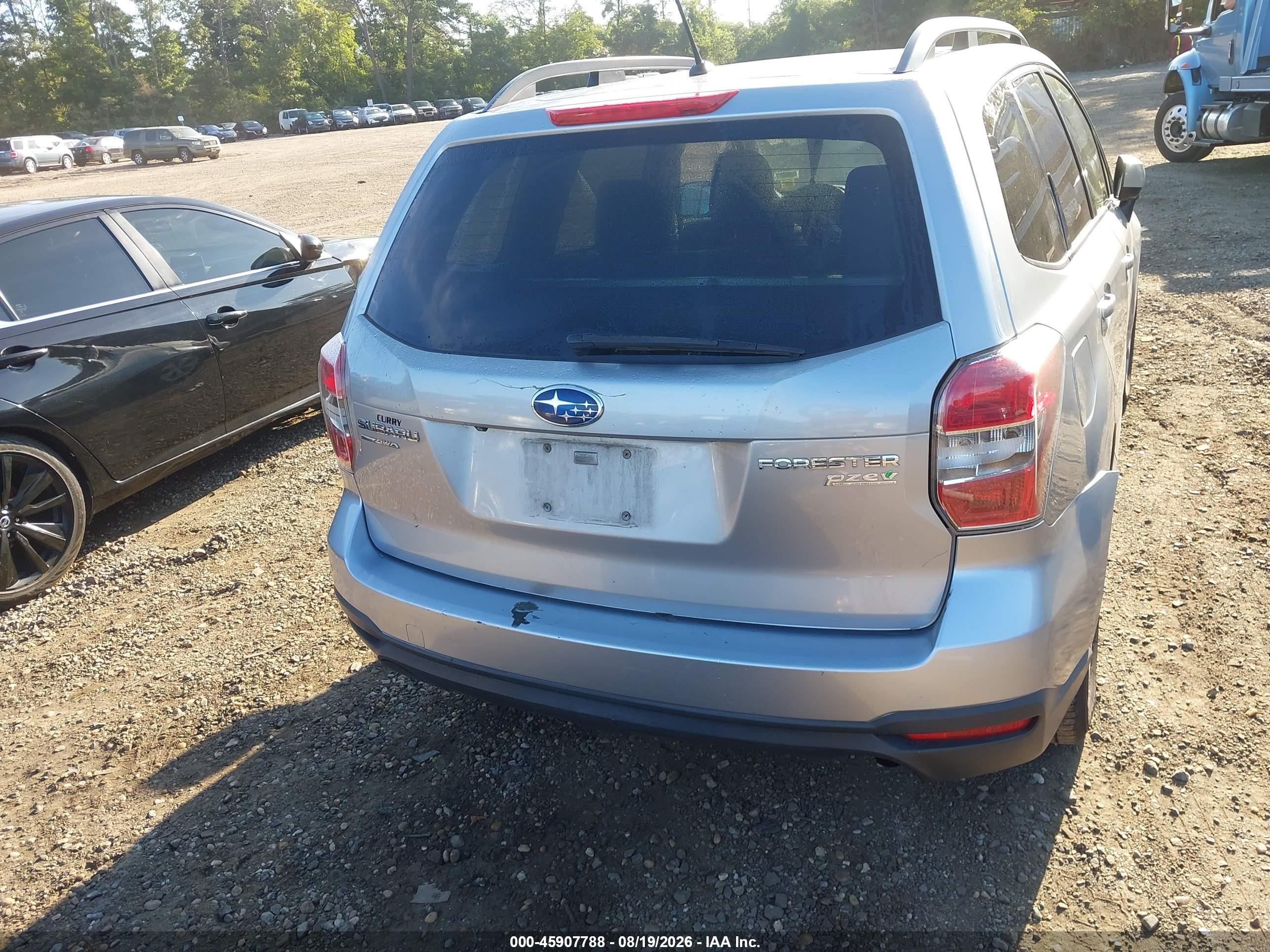 2015 Subaru Forester 2.5i Premium Silver vin: JF2SJADC6FH500286