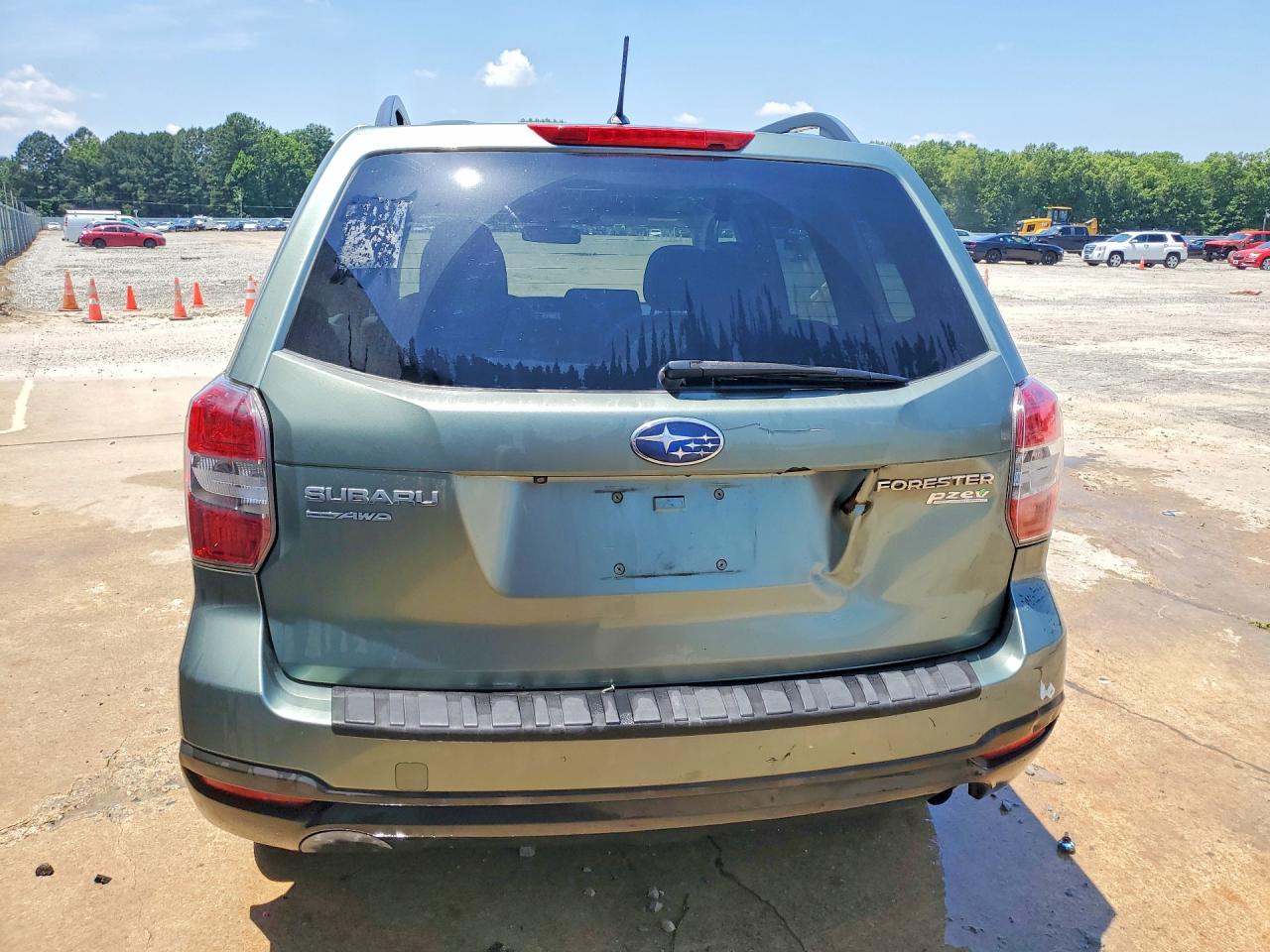 2015 Subaru Forester 2.5i Premium Green vin: JF2SJADC6FH505679