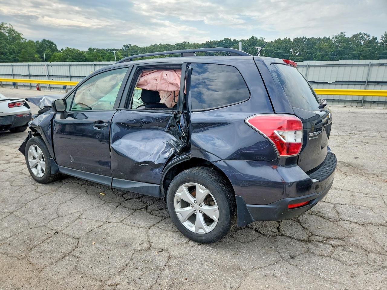 2015 Subaru Forester 2.5i Premium Black vin: JF2SJADC6FH526371