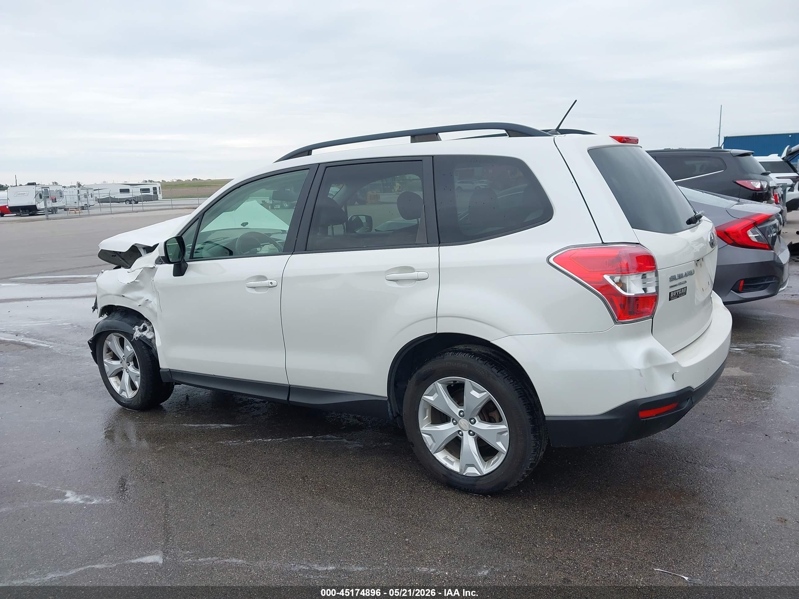 2015 Subaru Forester 2.5i Premium Белый vin: JF2SJADC6FH550721