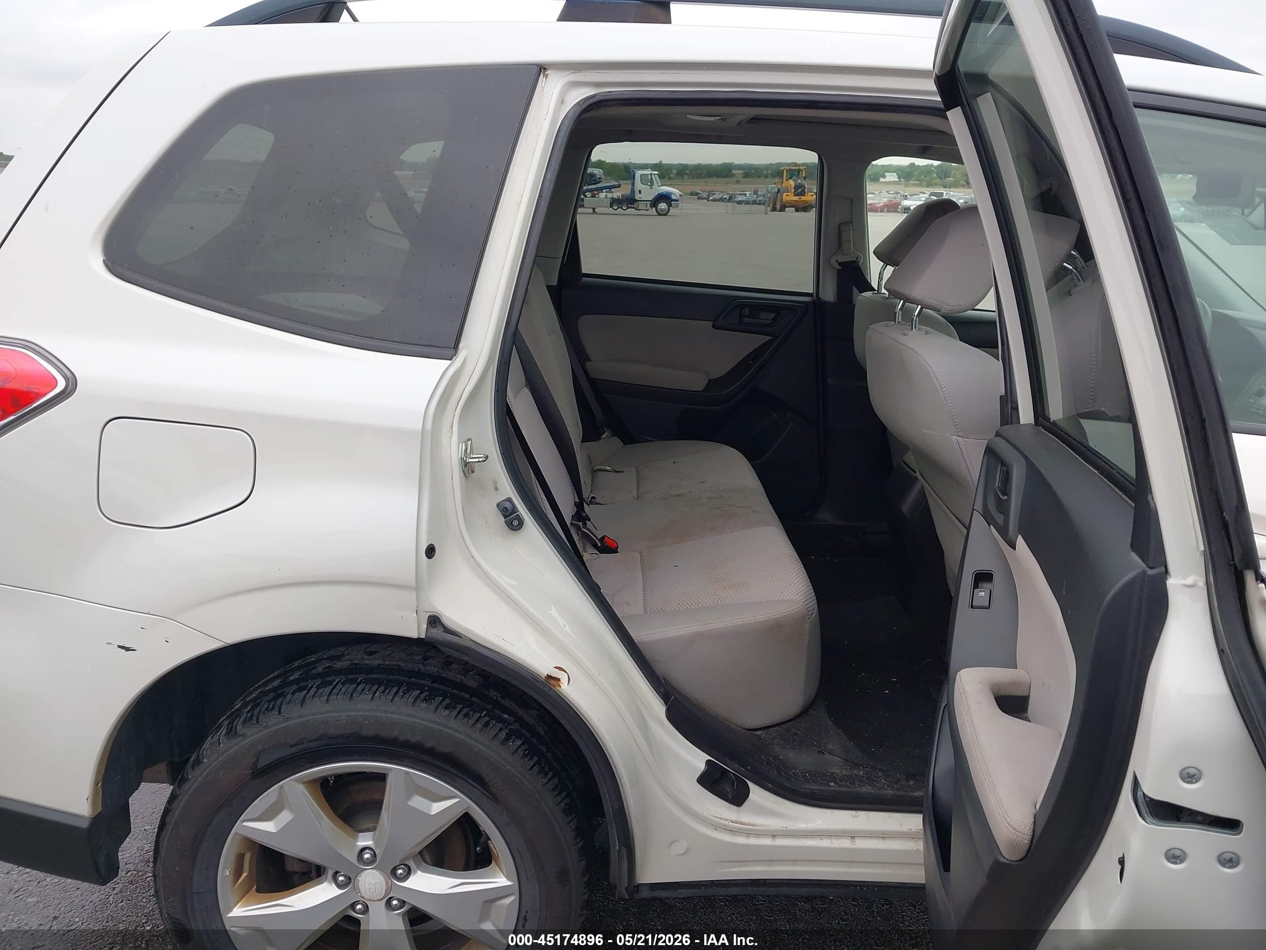 2015 Subaru Forester 2.5i Premium Белый vin: JF2SJADC6FH550721