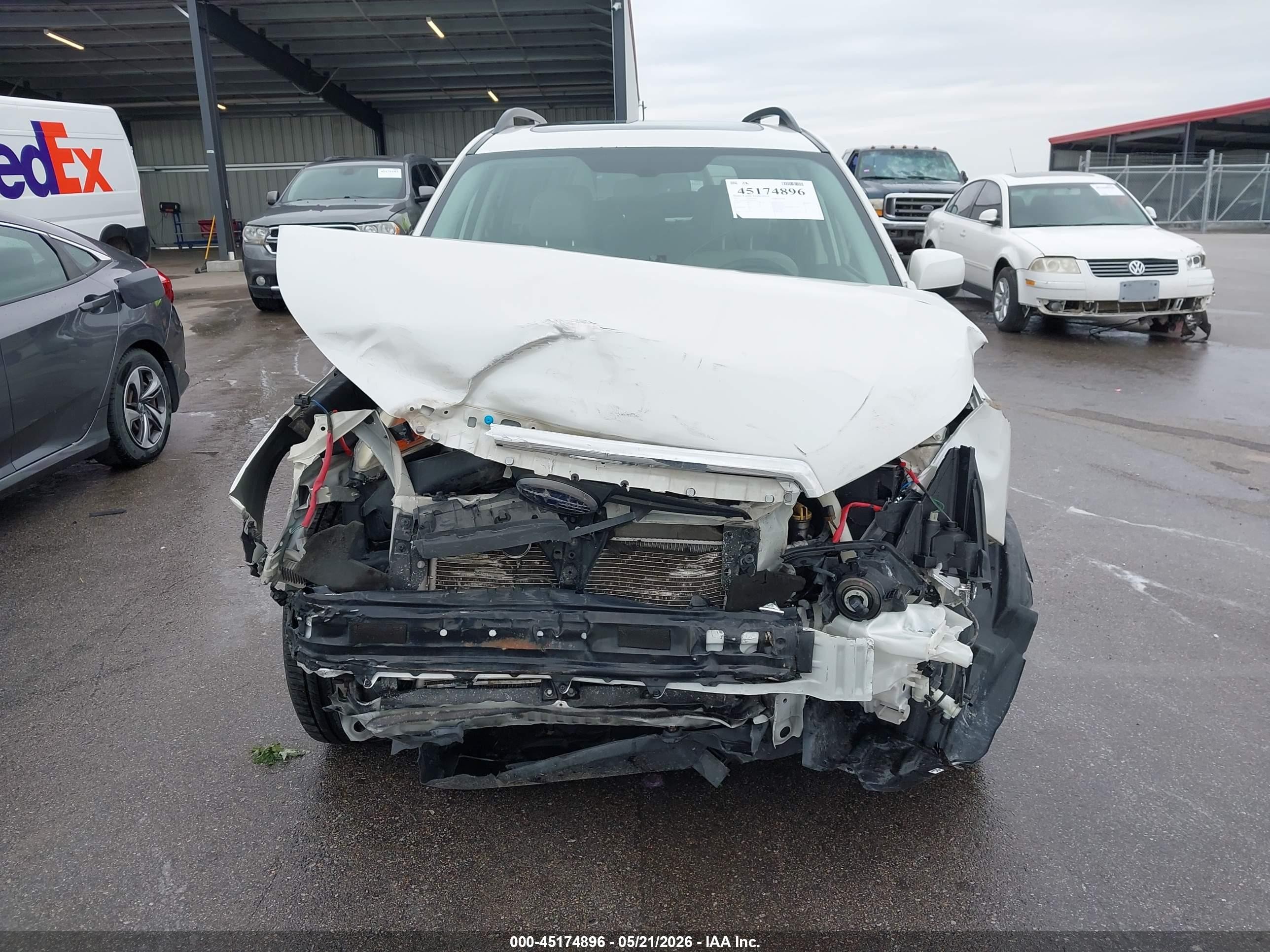 2015 Subaru Forester 2.5i Premium Белый vin: JF2SJADC6FH550721