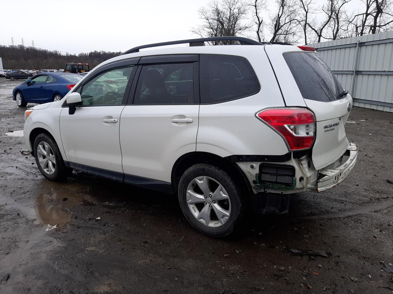 2015 Subaru Forester 2.5i Premium White vin: JF2SJADC6FH593763