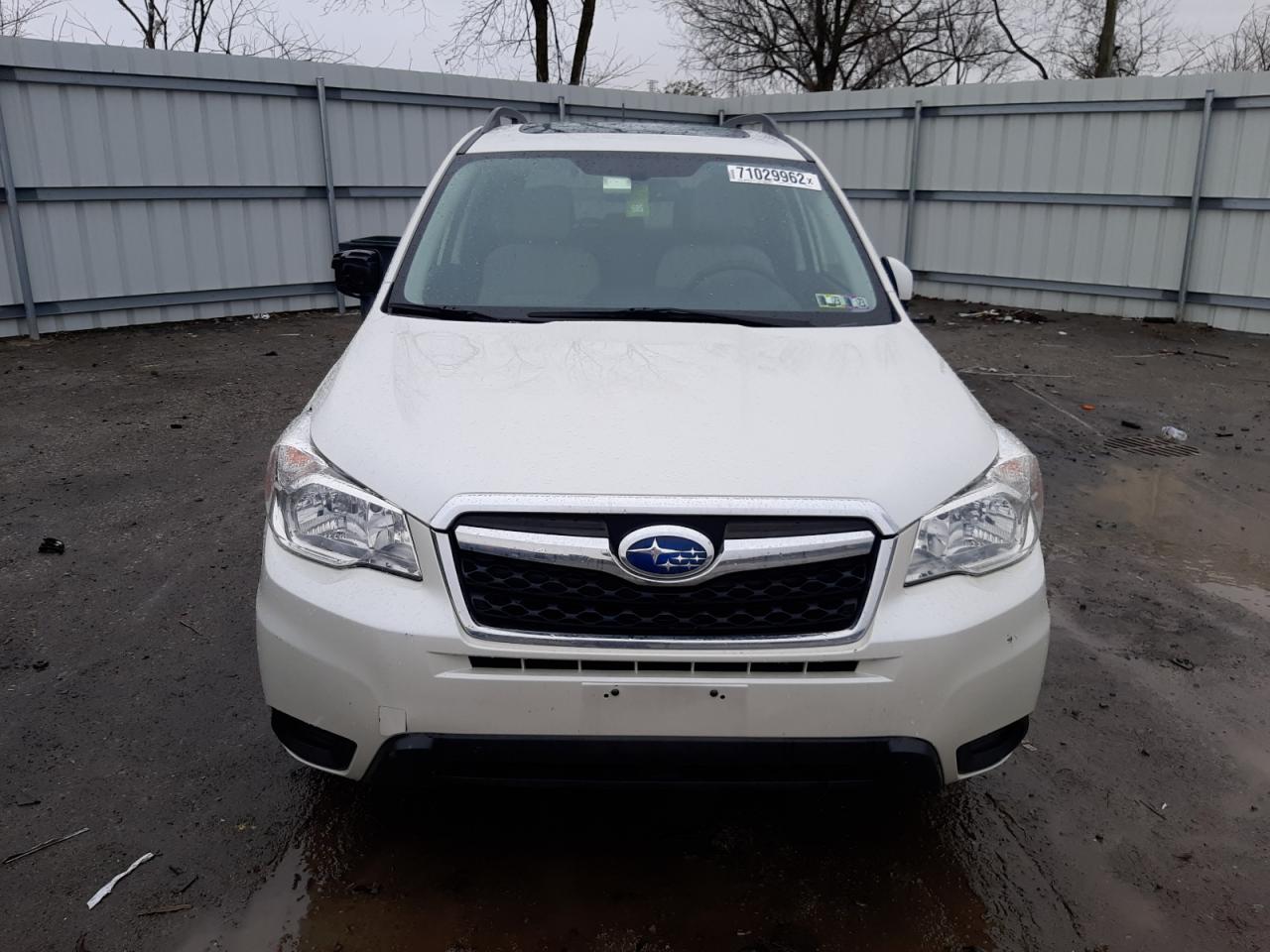 2015 Subaru Forester 2.5i Premium White vin: JF2SJADC6FH593763