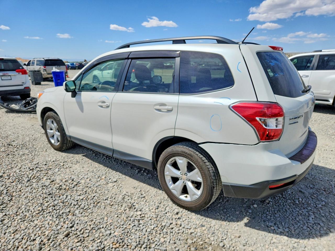 2015 Subaru Forester 2.5i Premium White vin: JF2SJADC6FH593763