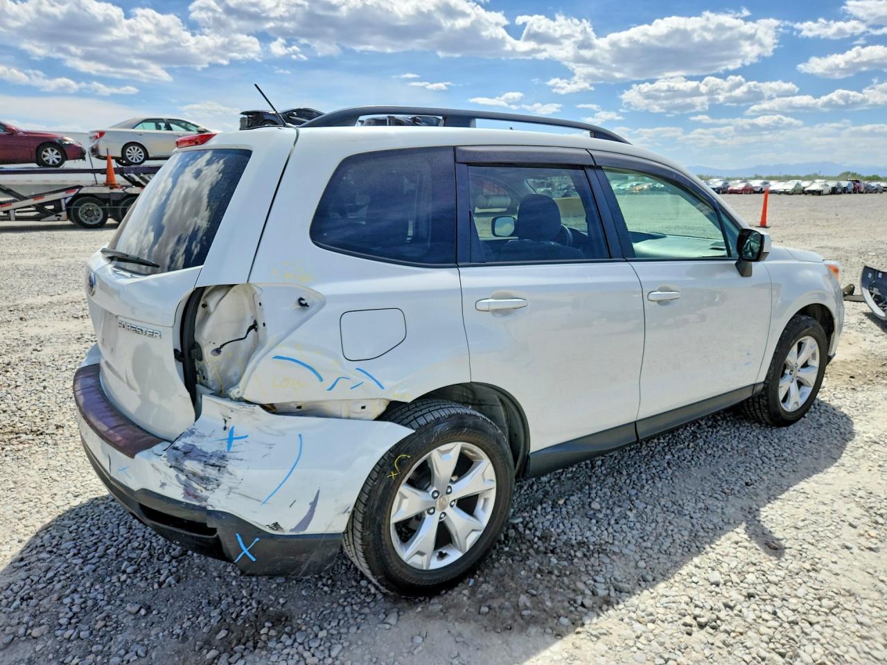 2015 Subaru Forester 2.5i Premium White vin: JF2SJADC6FH593763