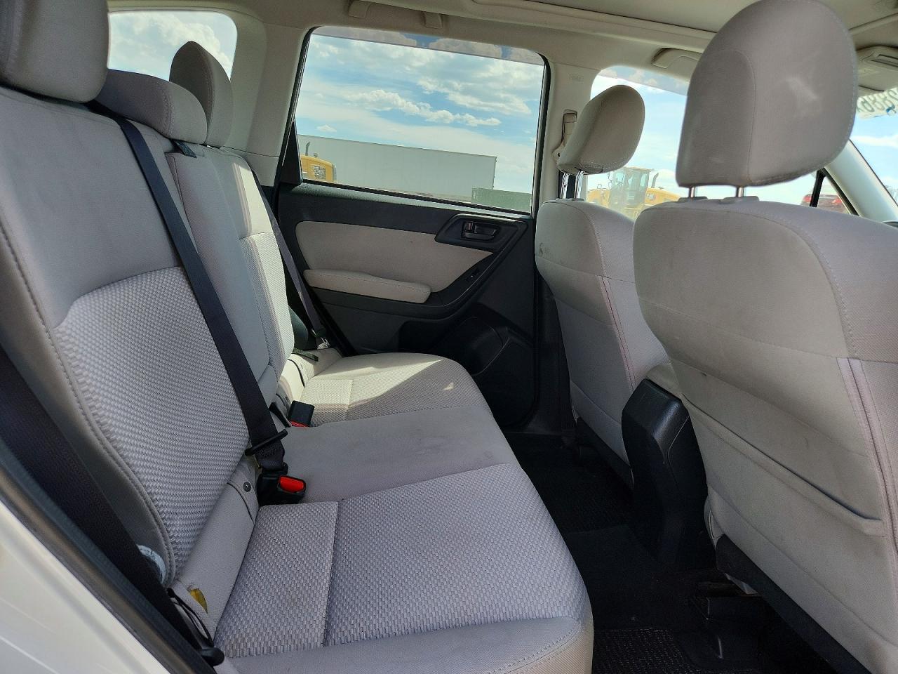 2015 Subaru Forester 2.5i Premium White vin: JF2SJADC6FH593763
