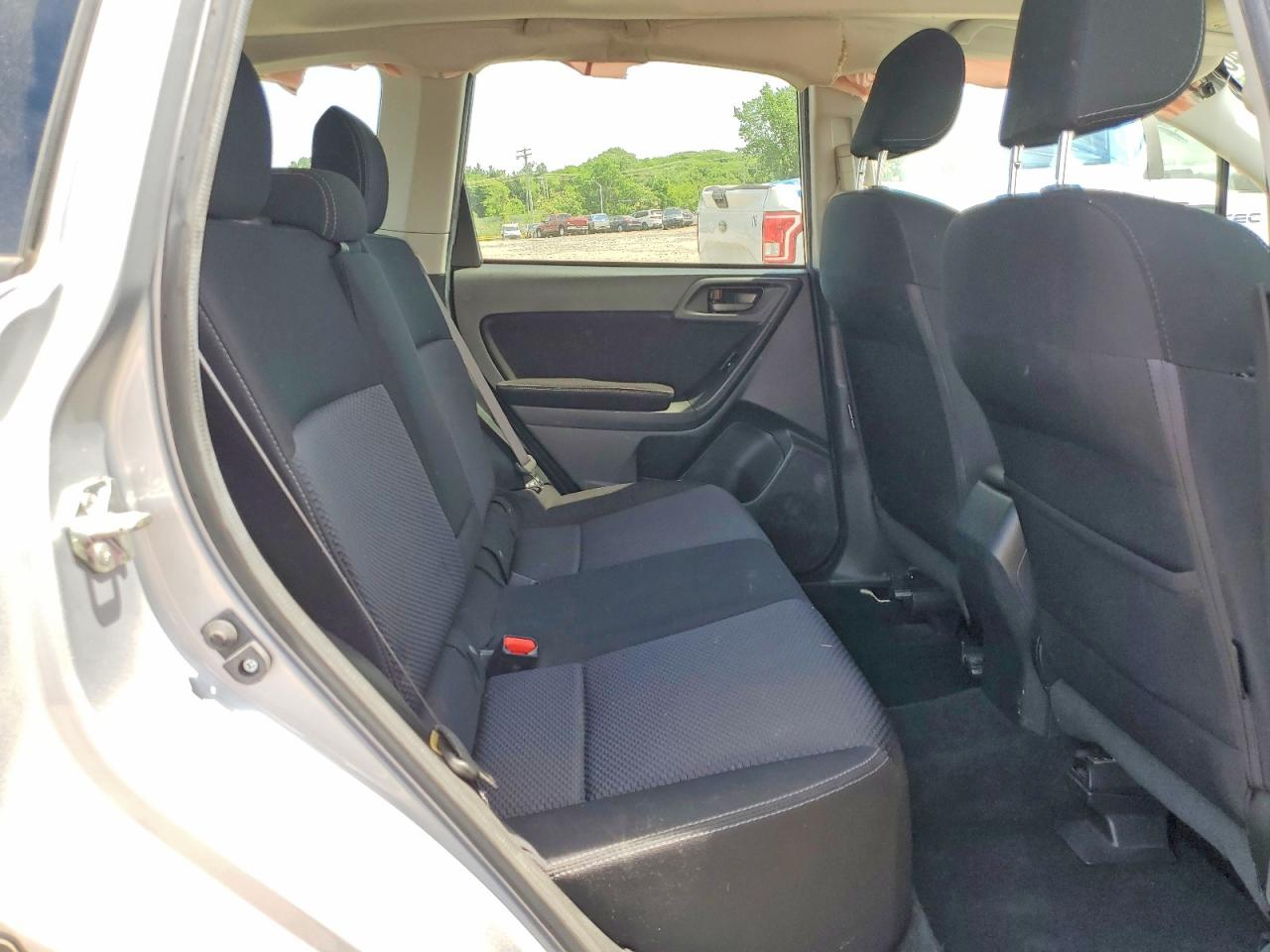 2015 Subaru Forester 2.5i Premium Silver vin: JF2SJADC6FH802337