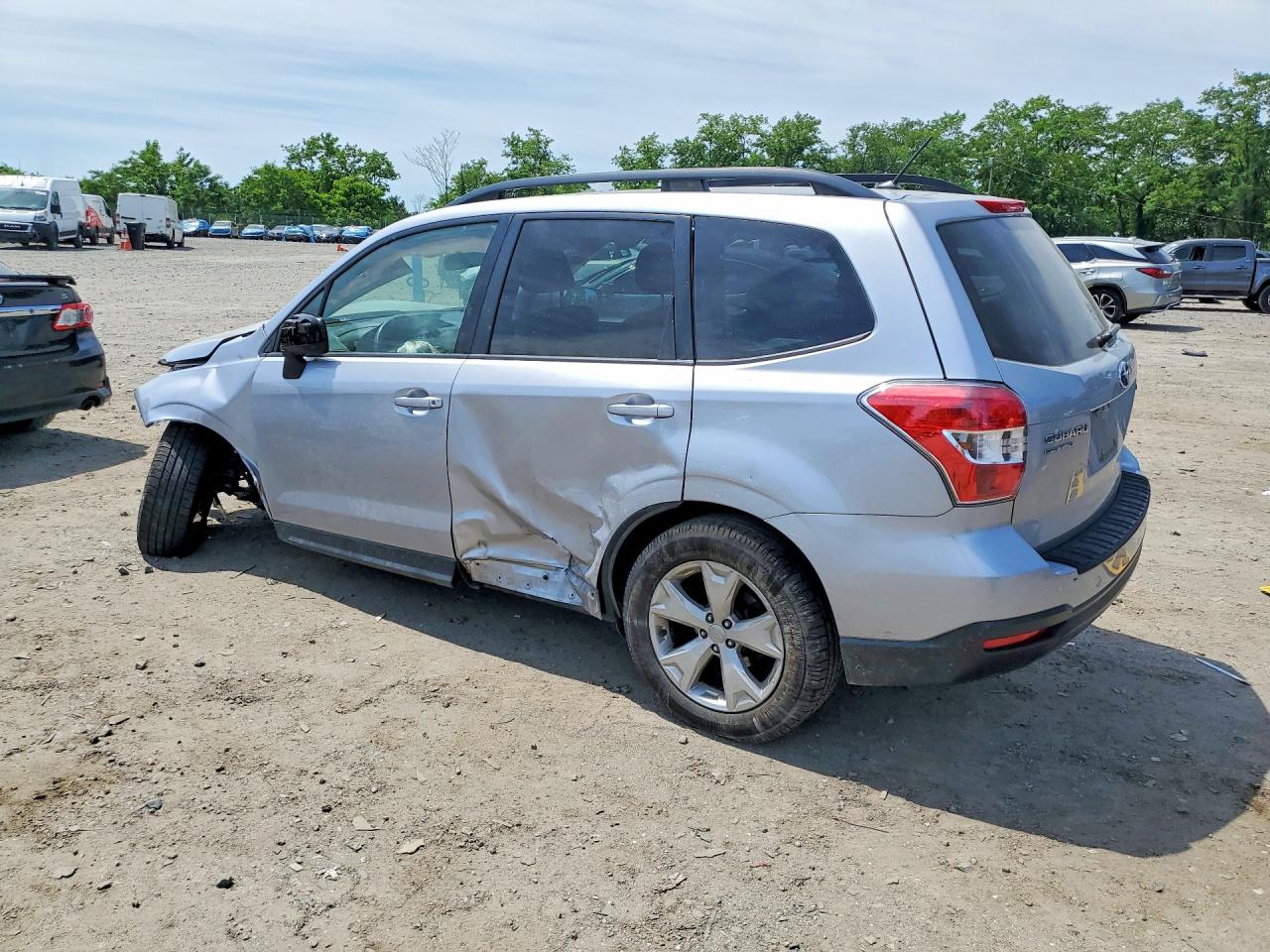 2015 Subaru Forester 2.5i Premium Silver vin: JF2SJADC6FH802337