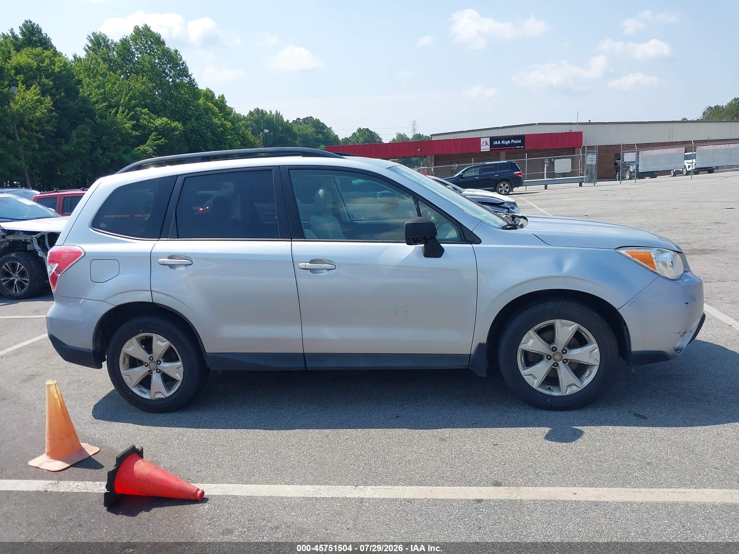 2015 Subaru Forester 2.5i Premium Silver vin: JF2SJADC6FH826136