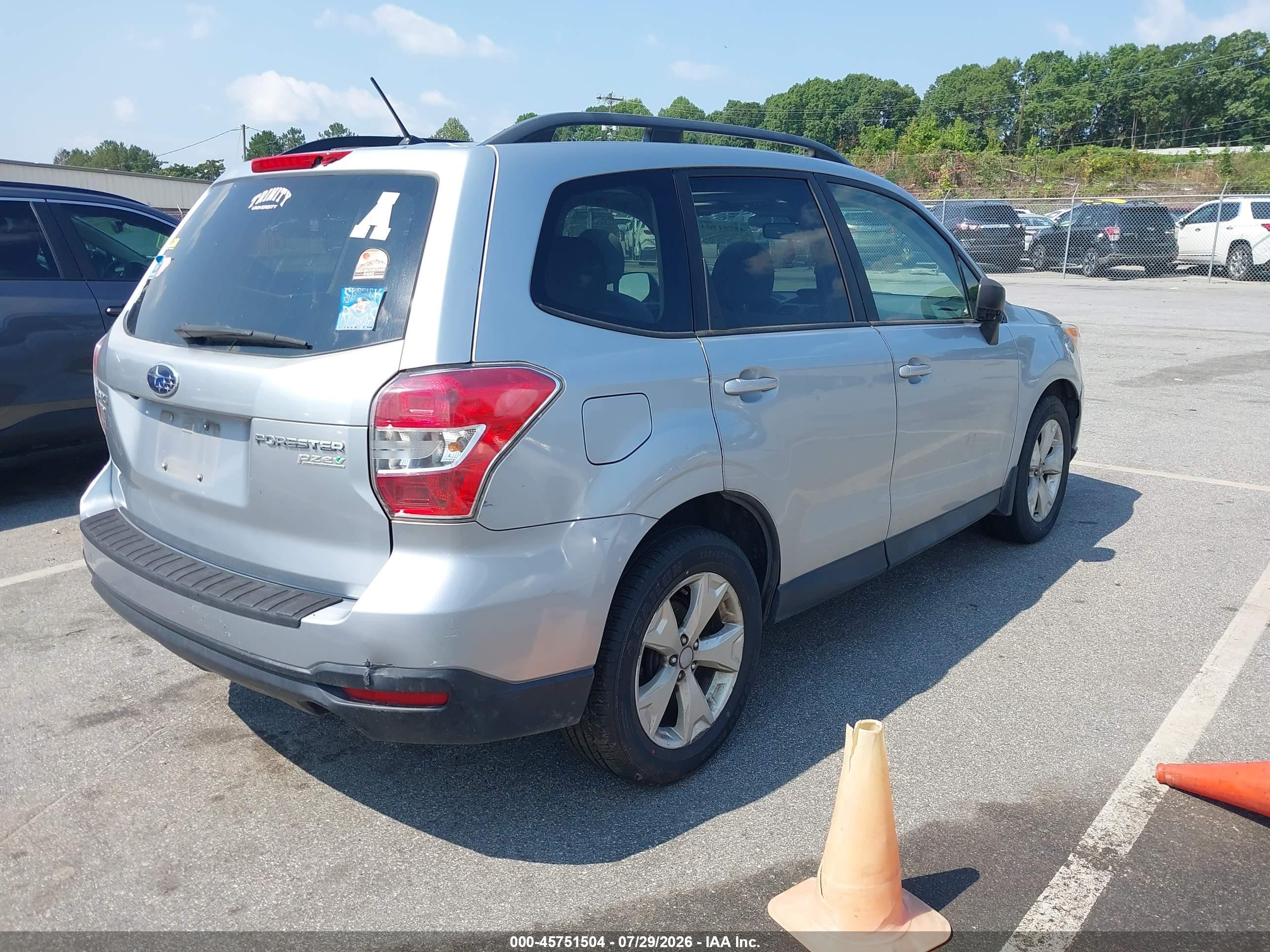 2015 Subaru Forester 2.5i Premium Silver vin: JF2SJADC6FH826136