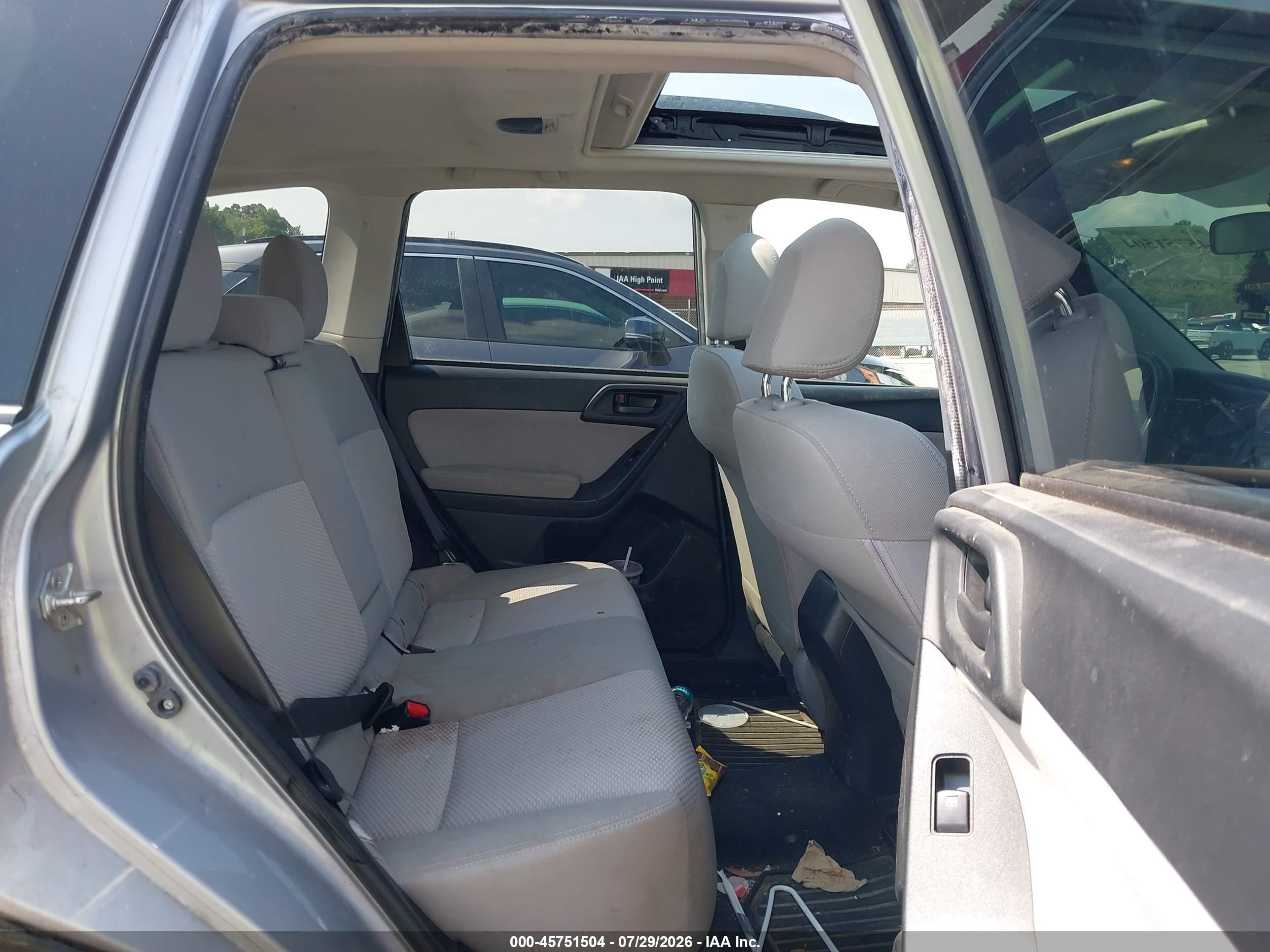 2015 Subaru Forester 2.5i Premium Silver vin: JF2SJADC6FH826136