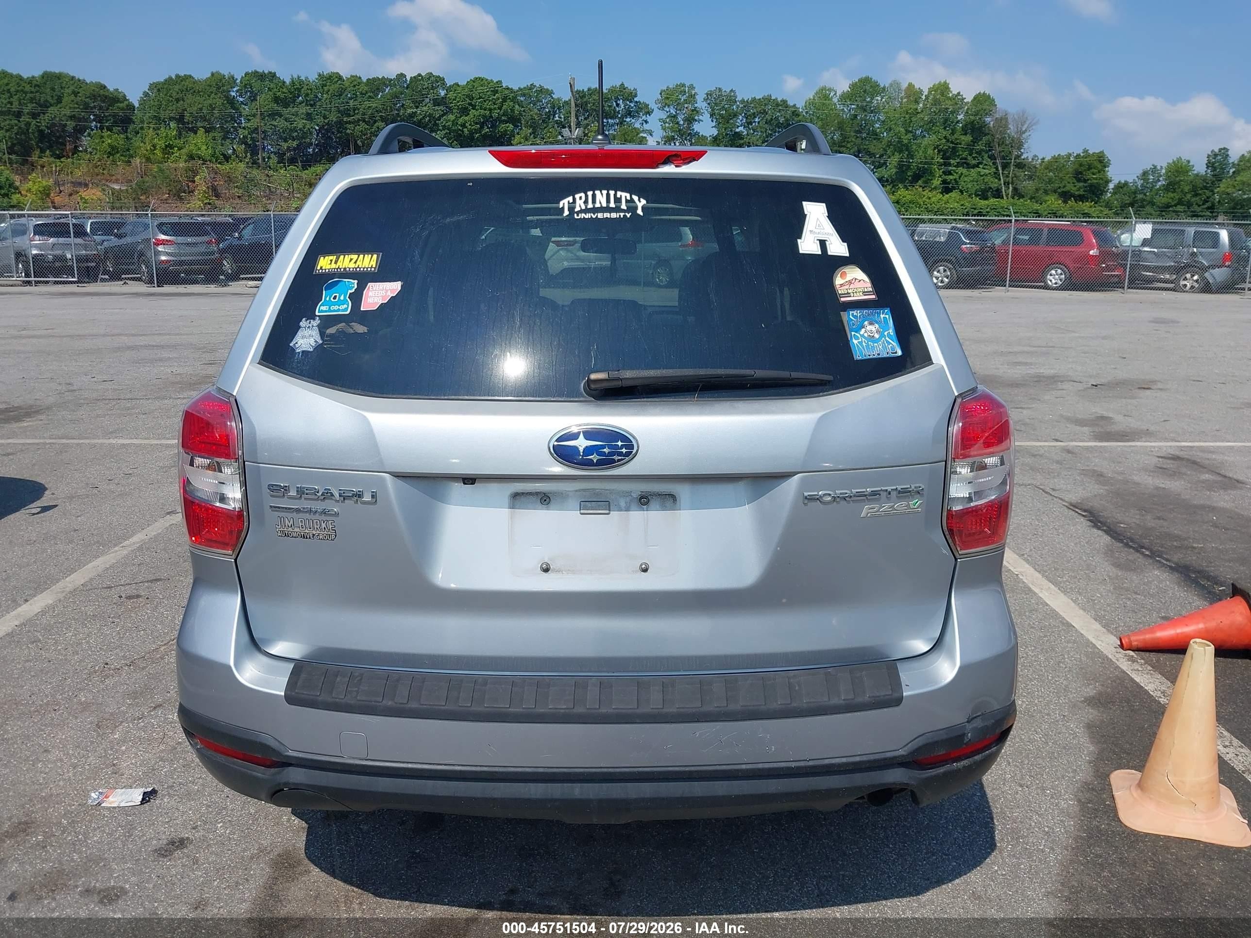 2015 Subaru Forester 2.5i Premium Silver vin: JF2SJADC6FH826136