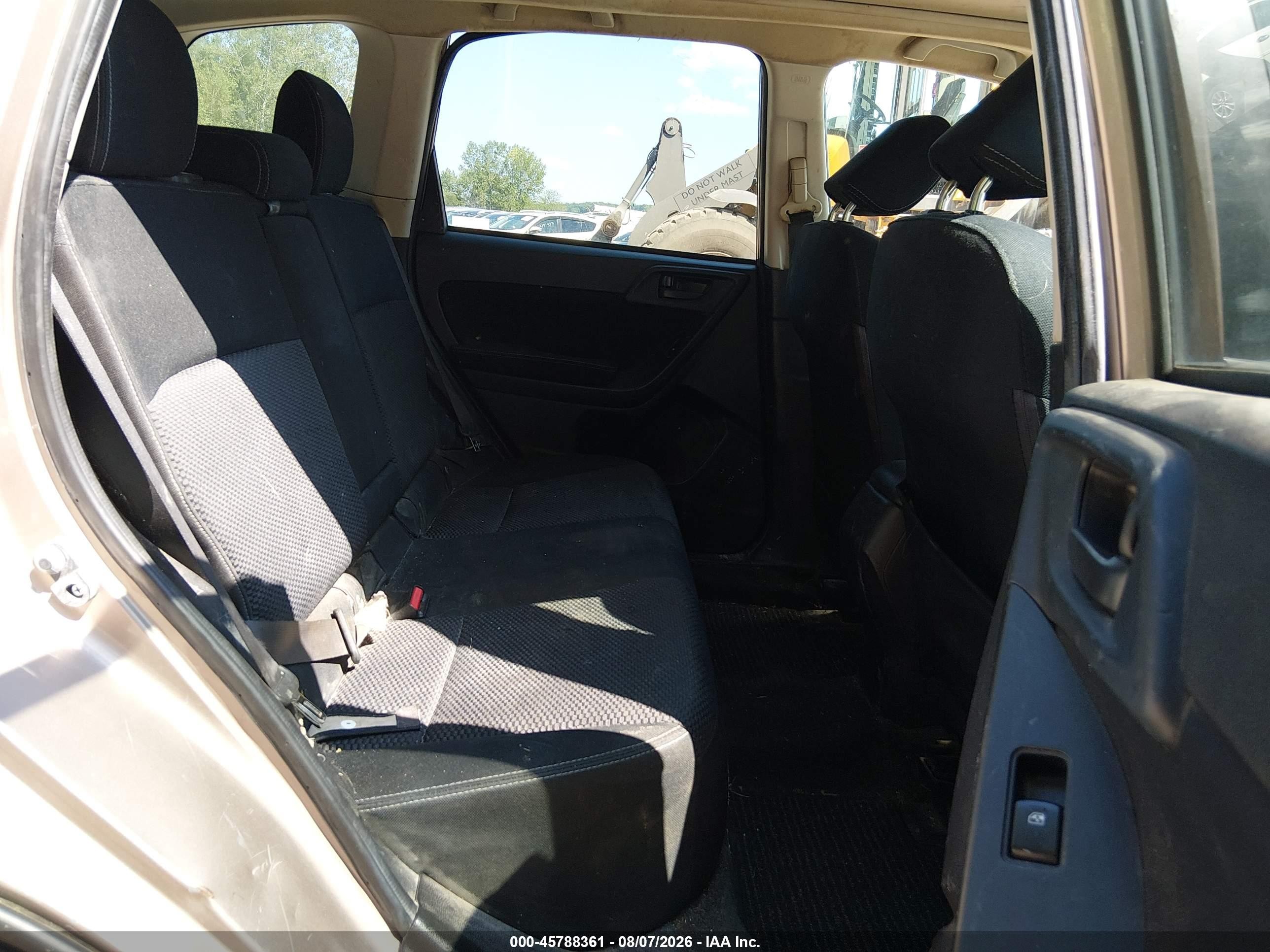 2015 Subaru Forester 2.5i Premium Желто-коричневый vin: JF2SJADC6FH838920