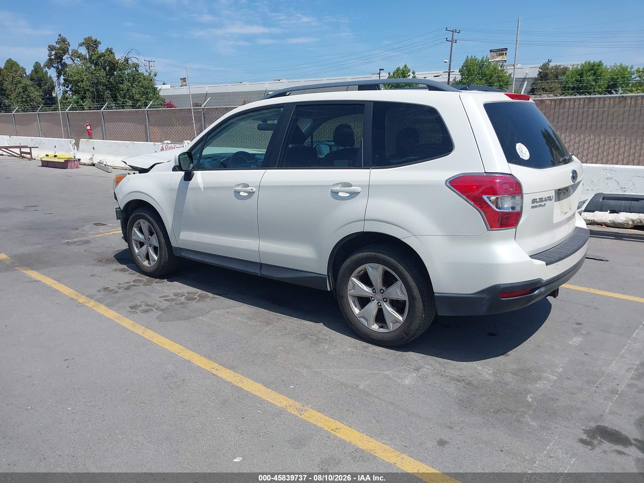 2015 Subaru Forester 2.5i Premium Белый vin: JF2SJADC7FG410098