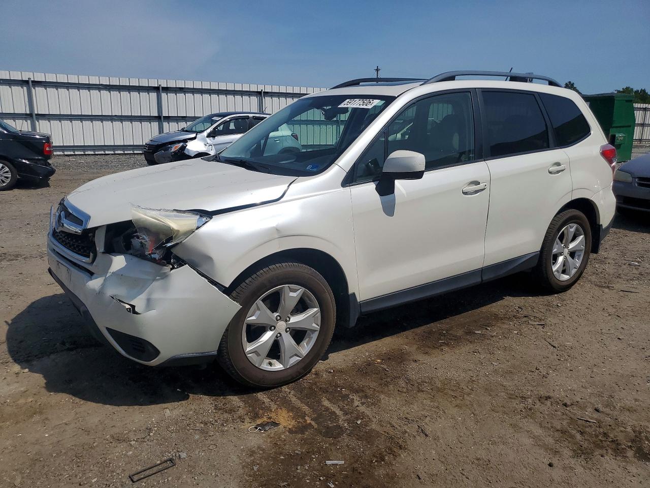2015 Subaru Forester 2.5i Premium White vin: JF2SJADC7FH401444