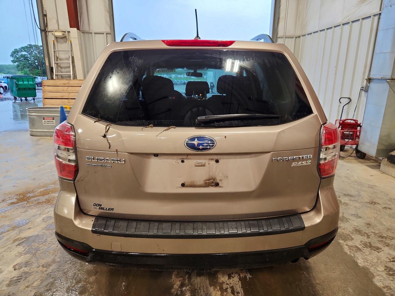 2015 Subaru Forester 2.5i Premium Brown vin: JF2SJADC7FH456413