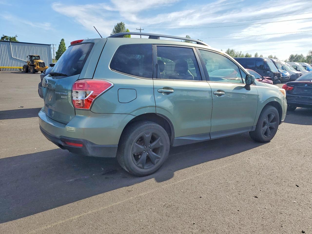 2015 Subaru Forester Green vin: JF2SJADC7FH483627