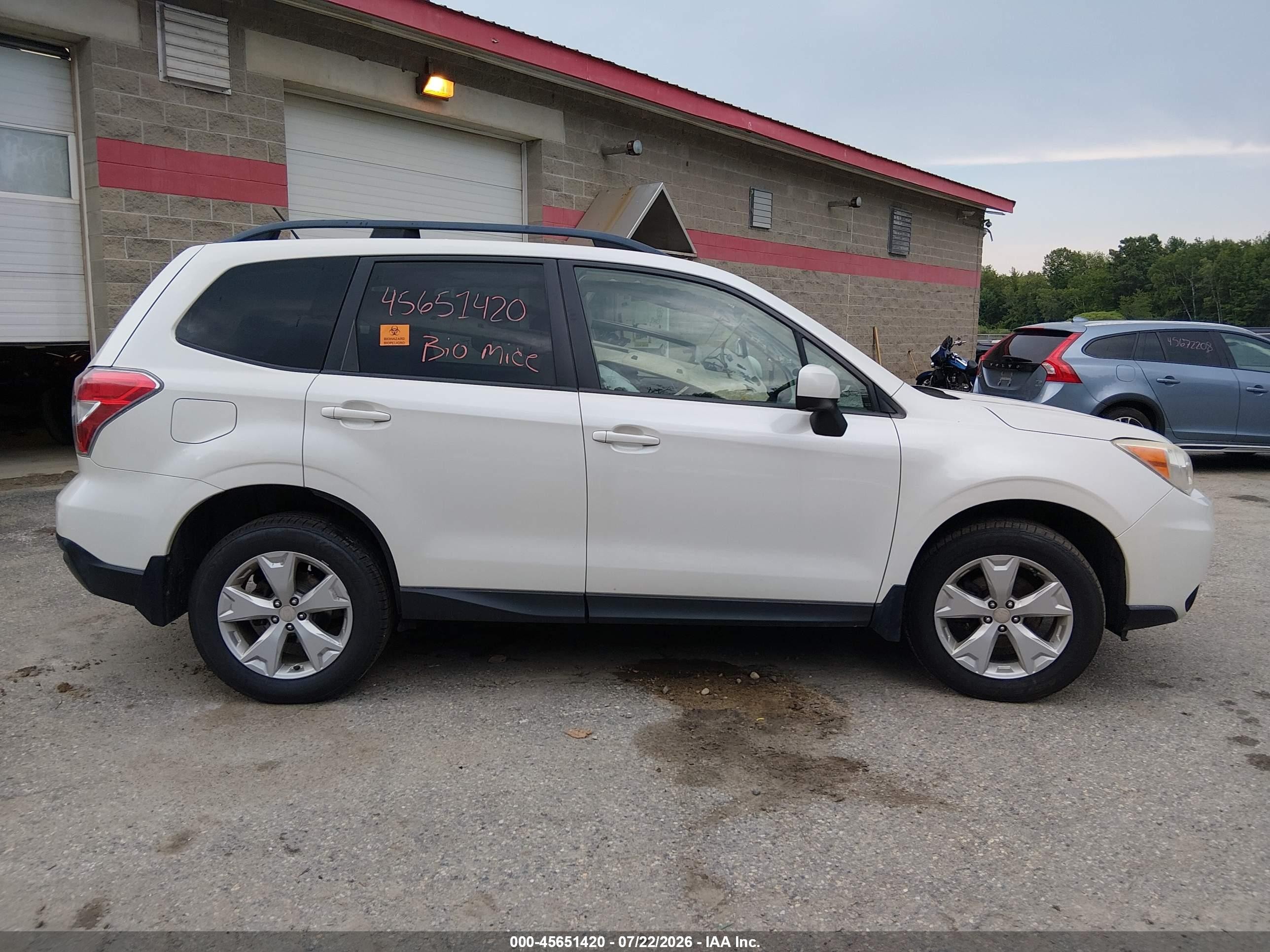 2015 Subaru Forester 2.5i Premium Белый vin: JF2SJADC7FH518067