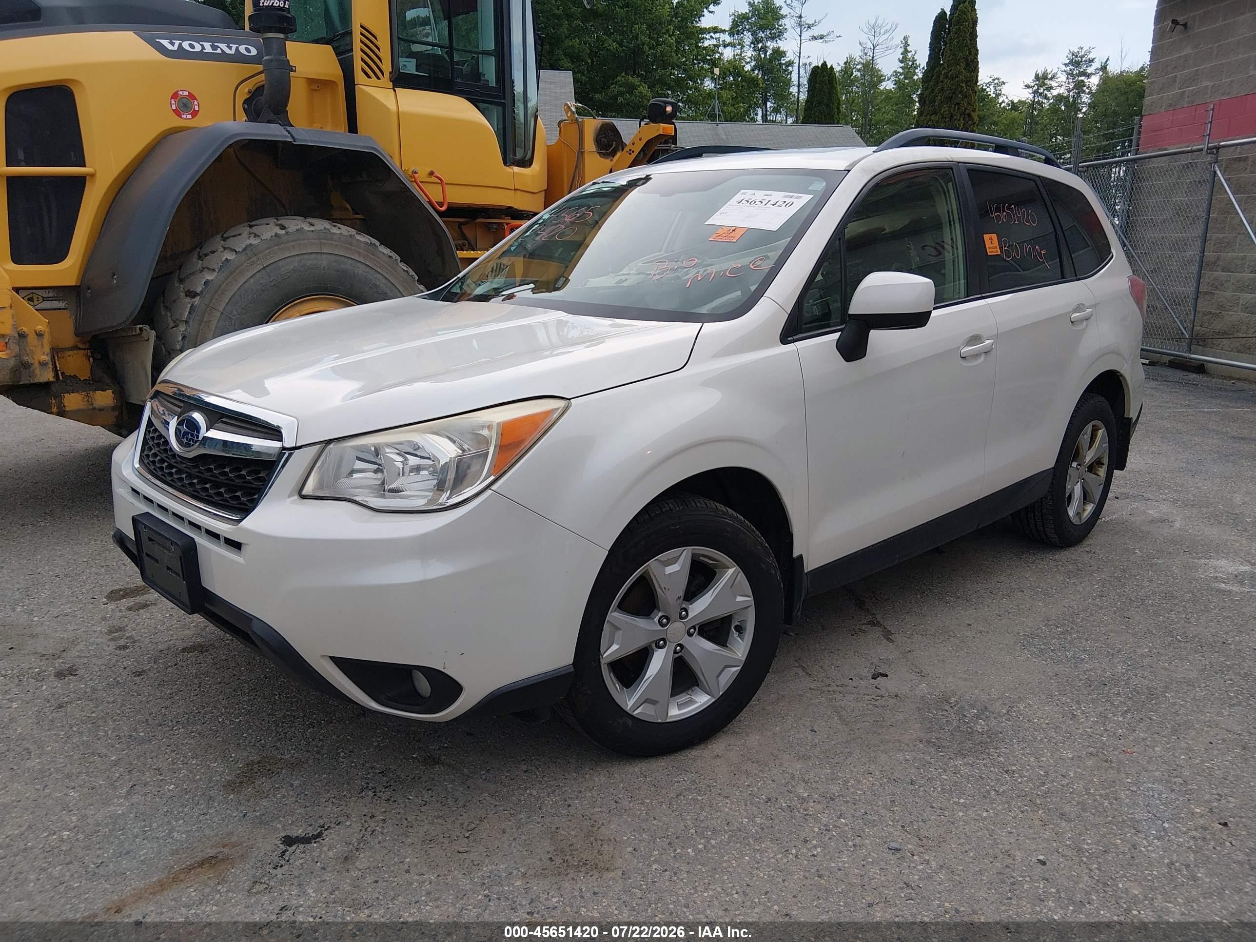 2015 Subaru Forester 2.5i Premium Белый vin: JF2SJADC7FH518067