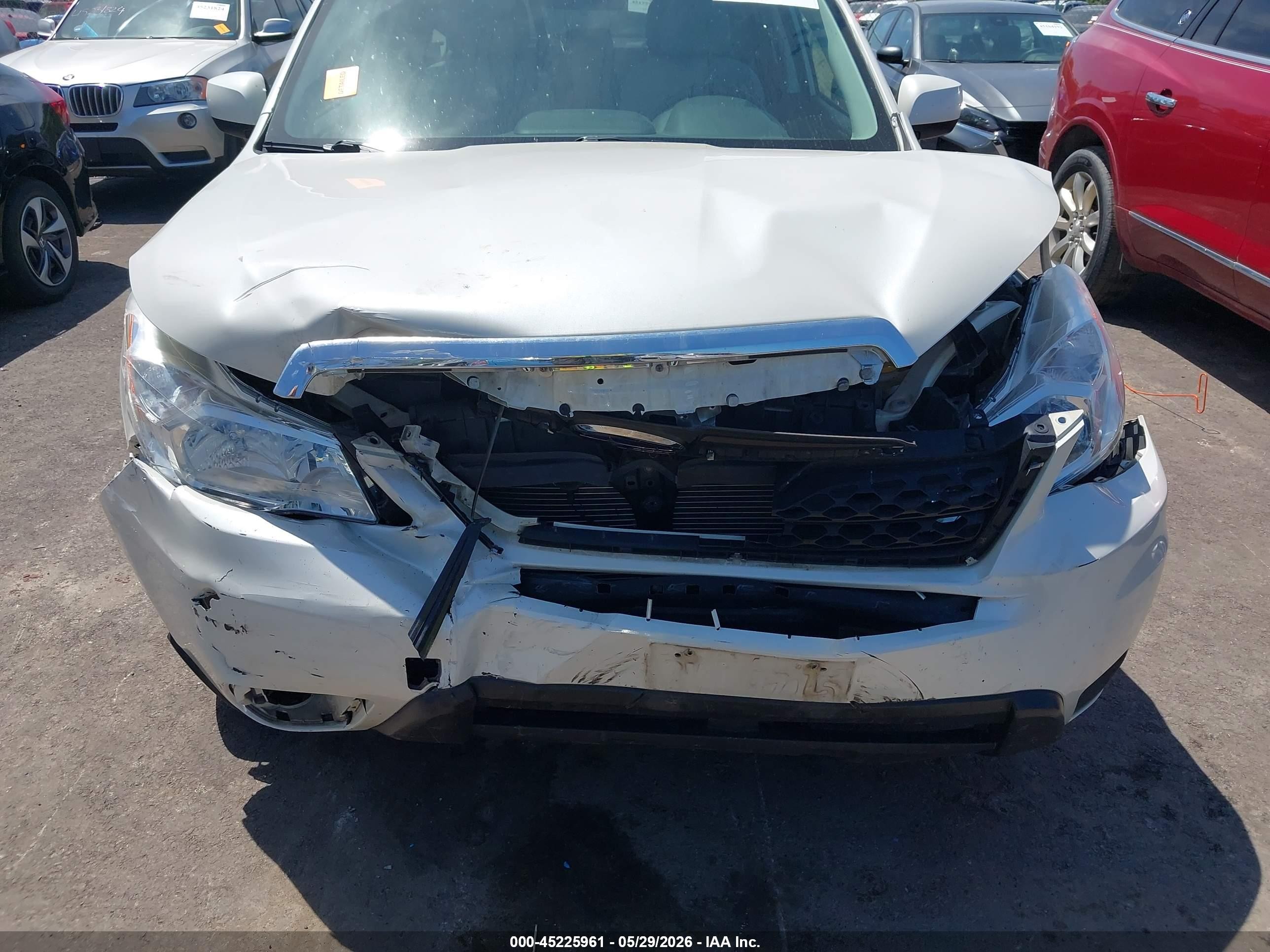 2015 Subaru Forester 2.5i Premium White vin: JF2SJADC7FH538416