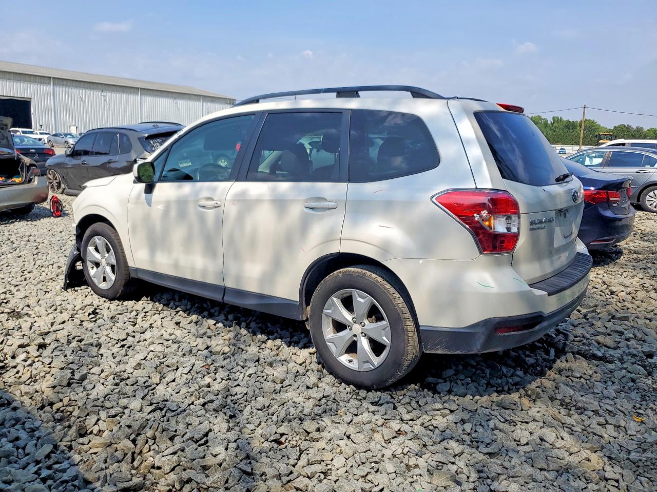 2015 Subaru Forester 2.5i Premium White vin: JF2SJADC7FH539534