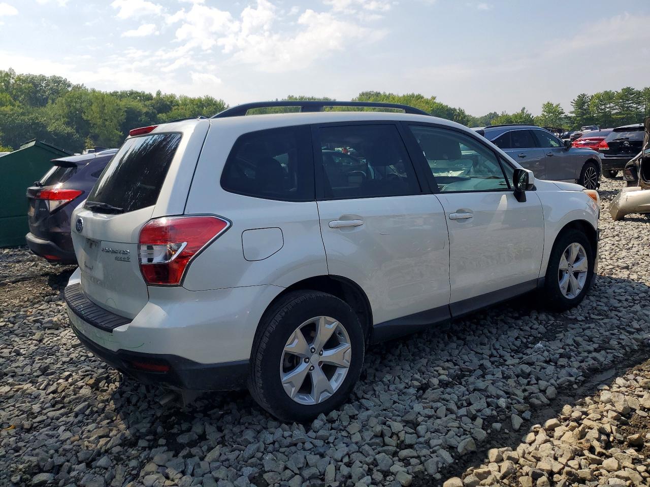 2015 Subaru Forester 2.5i Premium White vin: JF2SJADC7FH539534