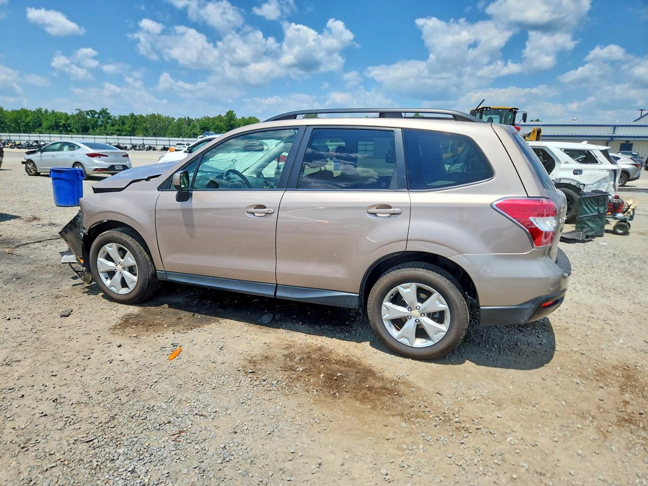 2015 Subaru Forester 2.5i Premium Tan vin: JF2SJADC7FH574235