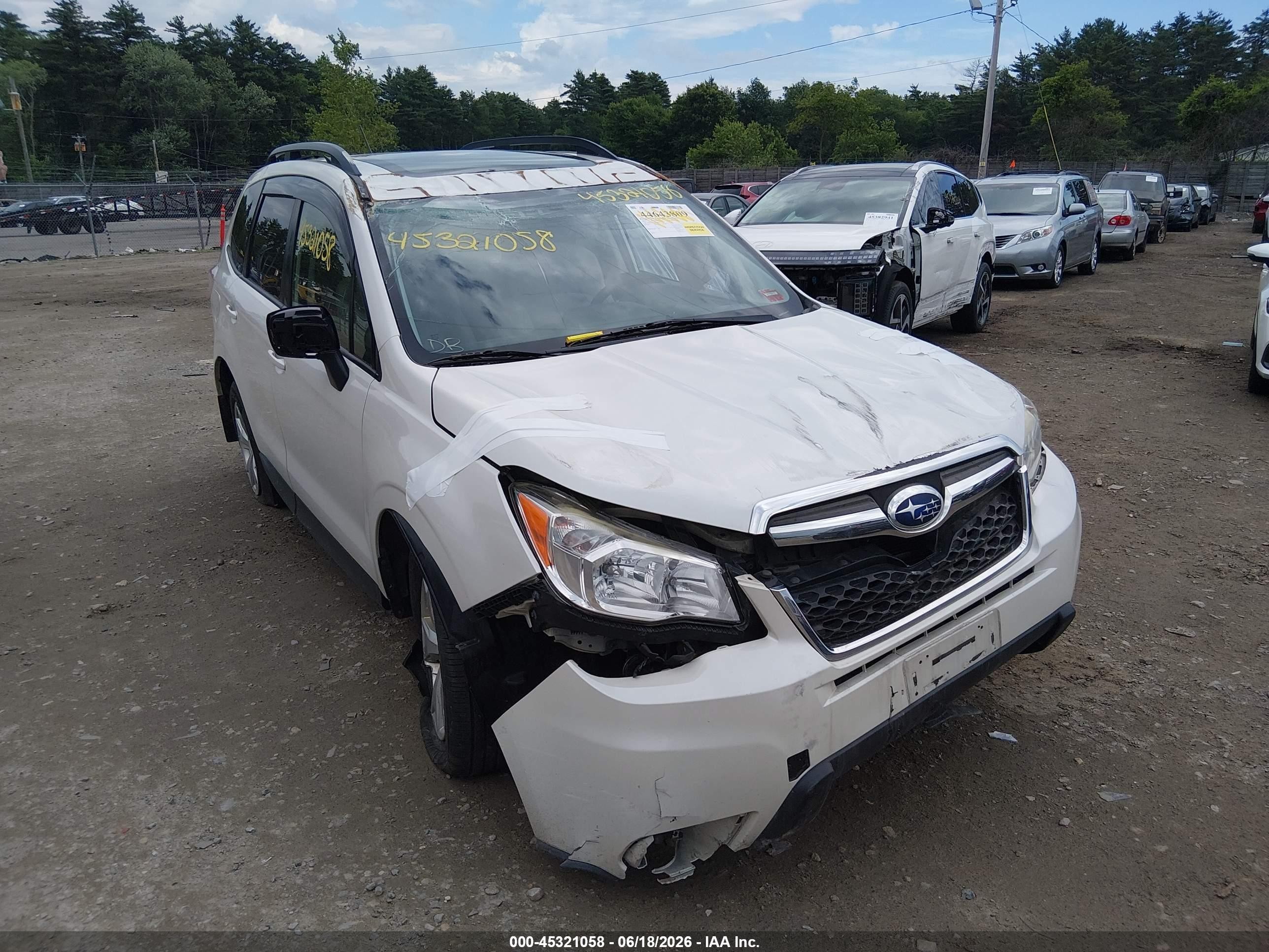 2015 Subaru Forester 2.5i Premium White vin: JF2SJADC7FH588619