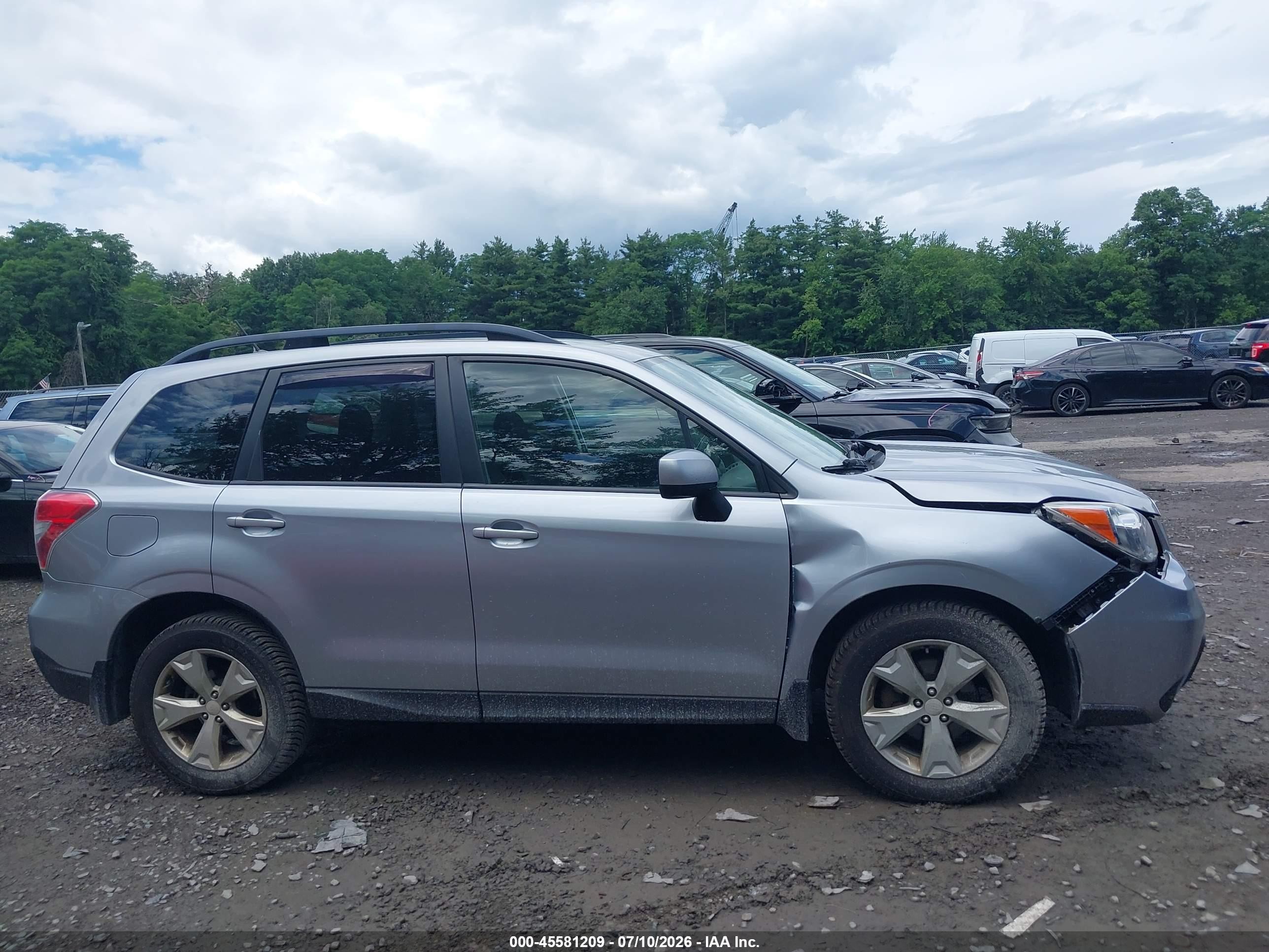 2015 Subaru Forester 2.5i Premium Silver vin: JF2SJADC7FH812634
