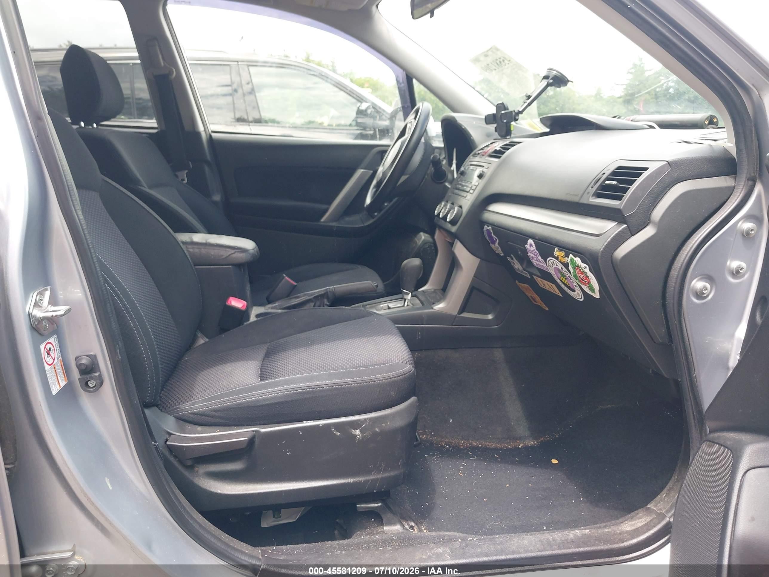 2015 Subaru Forester 2.5i Premium Silver vin: JF2SJADC7FH812634