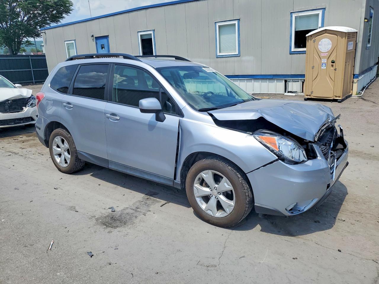 2015 Subaru Forester 2.5i Premium Silver vin: JF2SJADC8FH401971