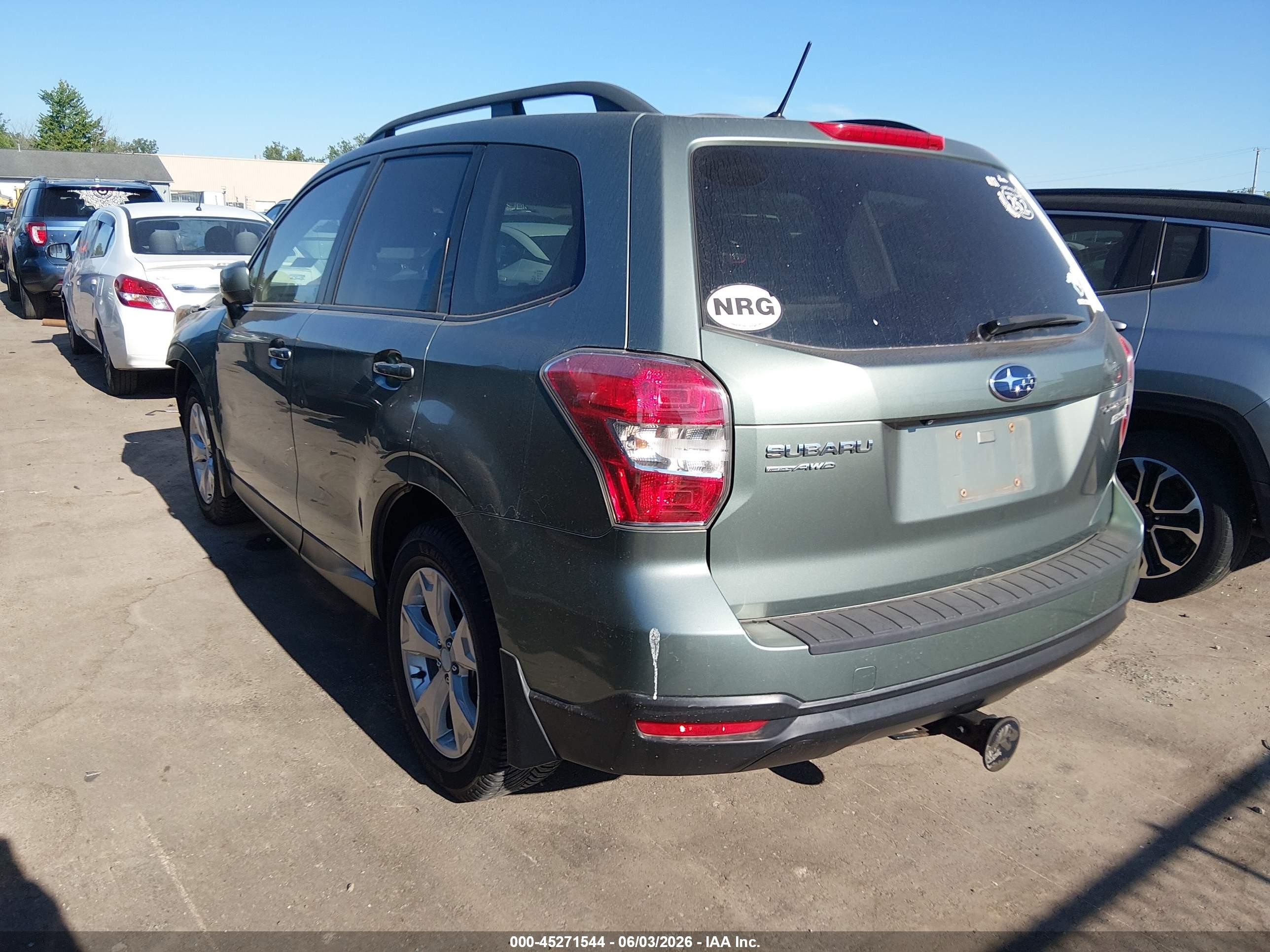 2015 Subaru Forester 2.5i Premium Green vin: JF2SJADC8FH405082