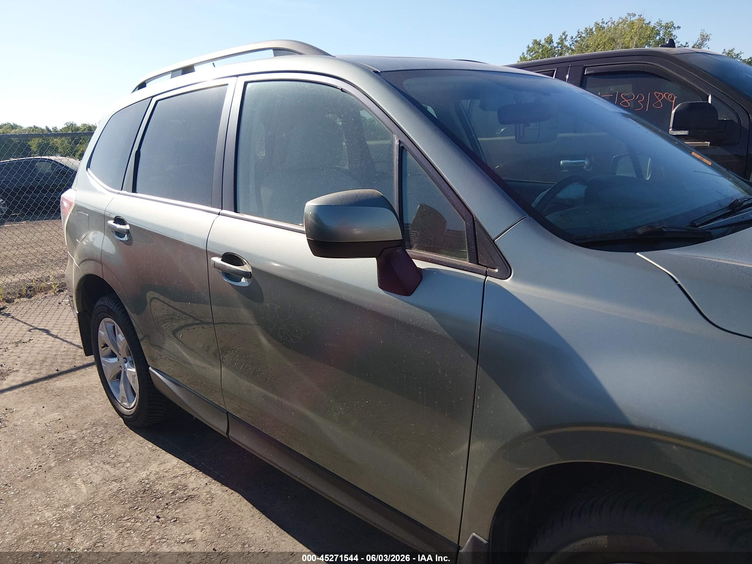 2015 Subaru Forester 2.5i Premium Green vin: JF2SJADC8FH405082
