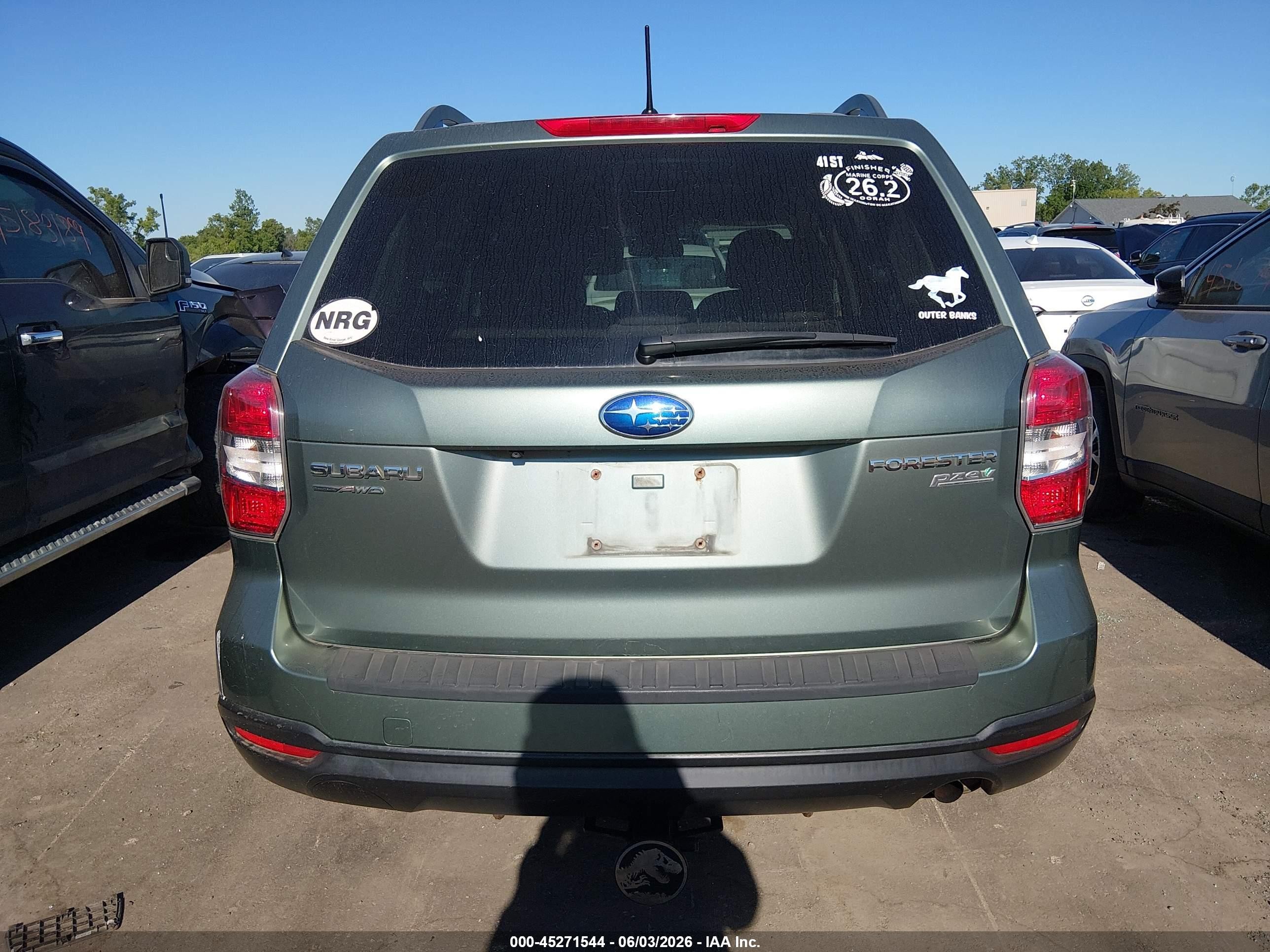 2015 Subaru Forester 2.5i Premium Green vin: JF2SJADC8FH405082