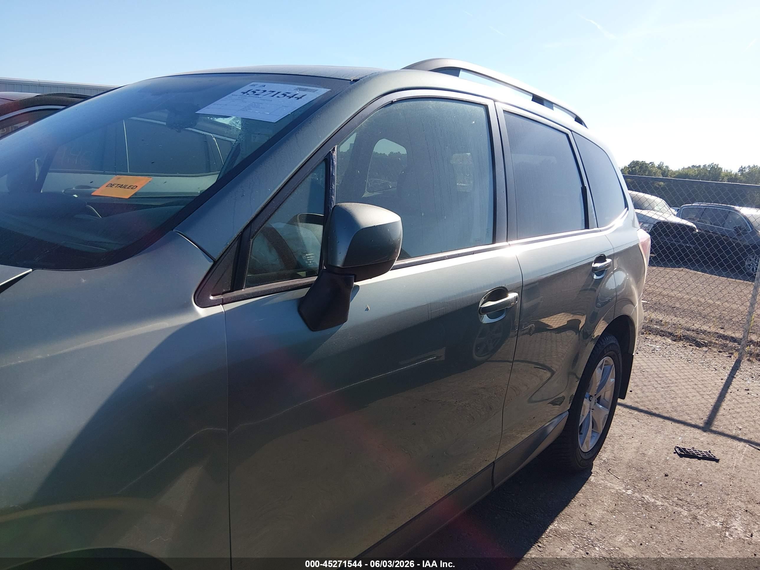 2015 Subaru Forester 2.5i Premium Green vin: JF2SJADC8FH405082