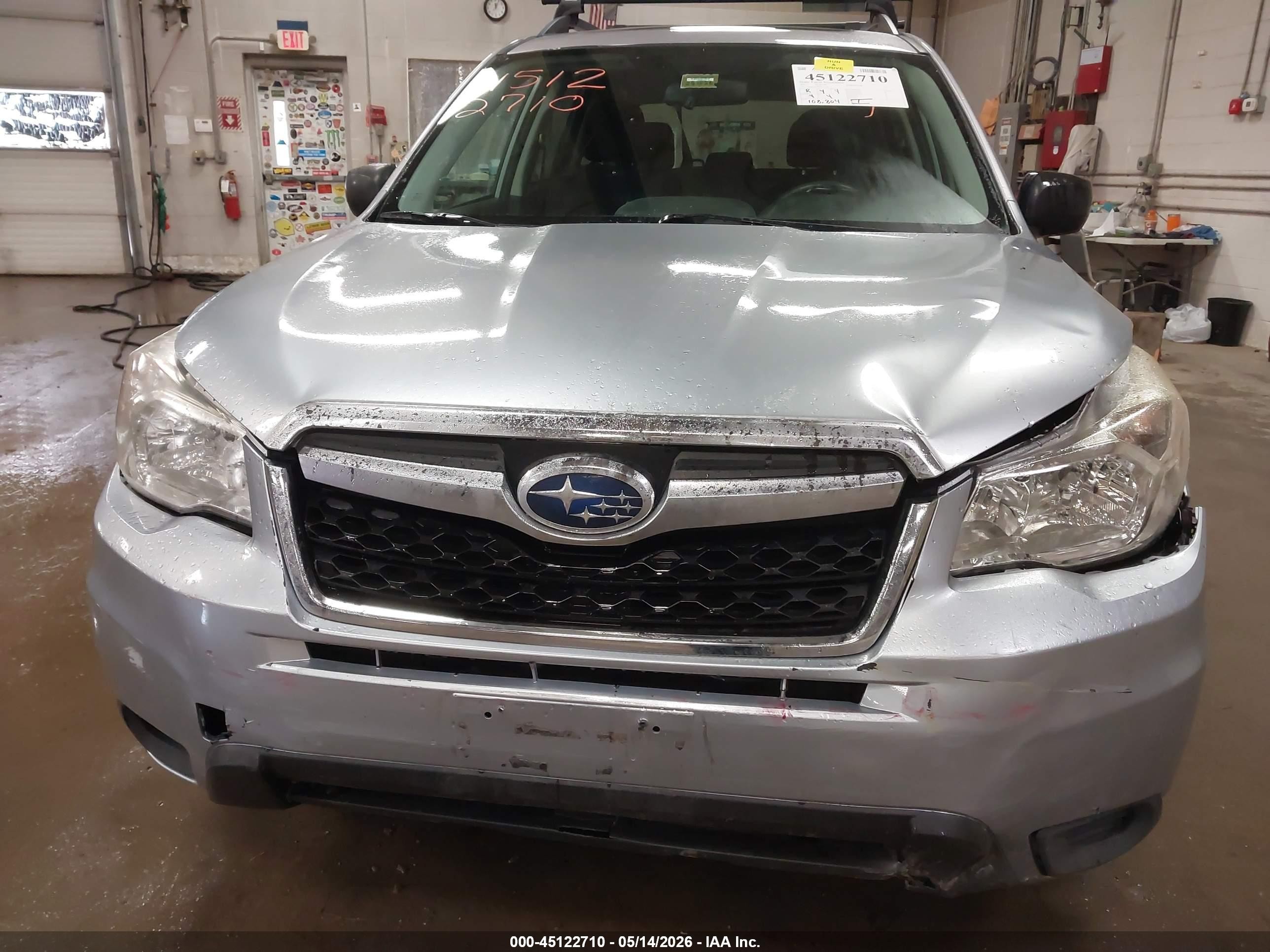 2015 Subaru Forester 2.5i Premium Серебряный vin: JF2SJADC8FH411190
