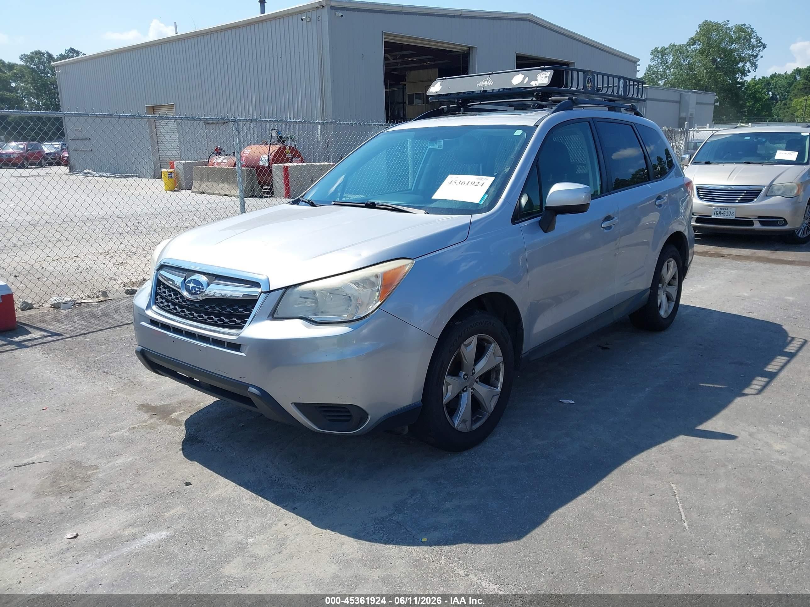 2015 Subaru Forester 2.5i Premium Silver vin: JF2SJADC8FH416065