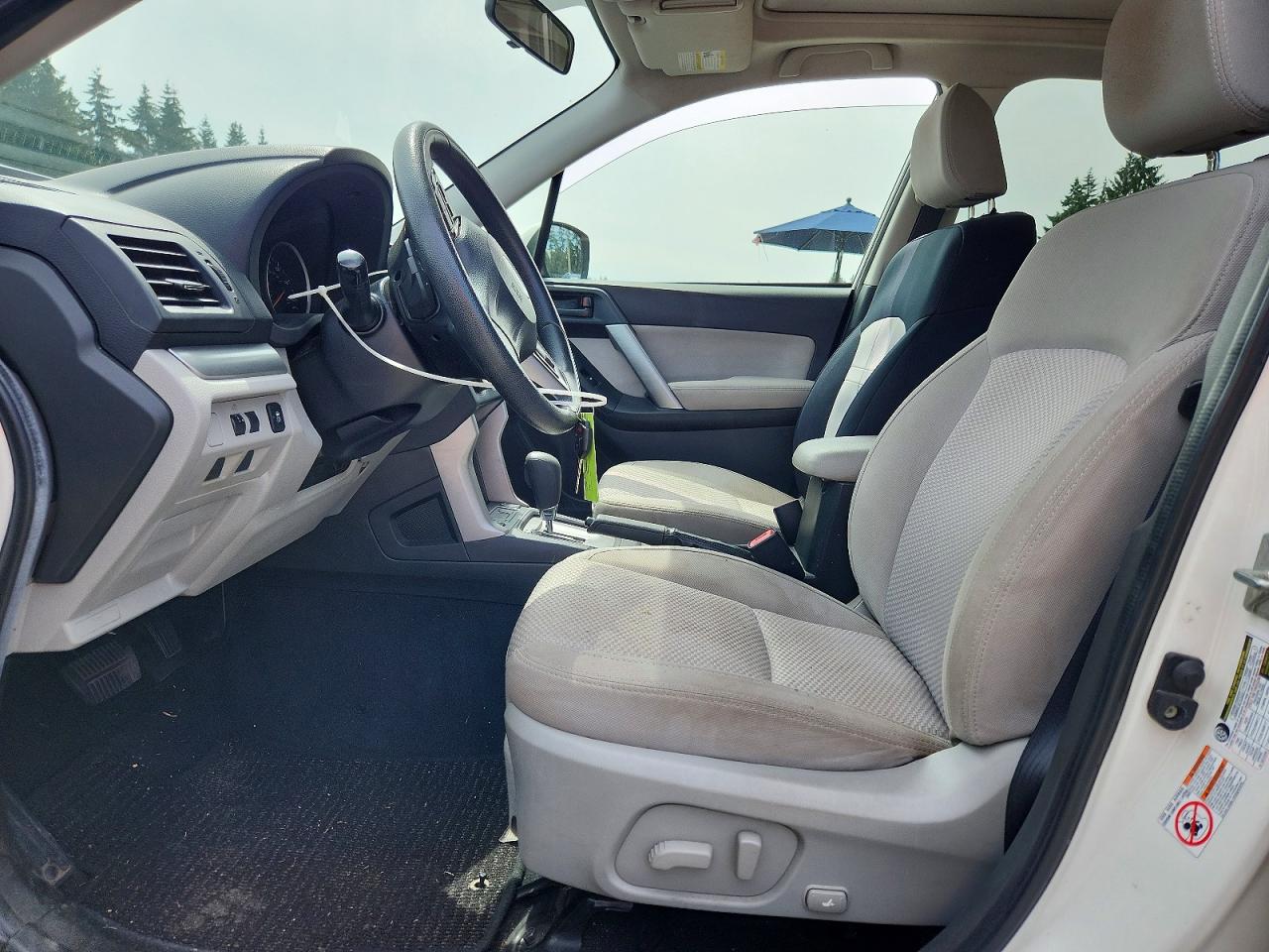 2015 Subaru Forester 2.5i Premium White vin: JF2SJADC8FH424909